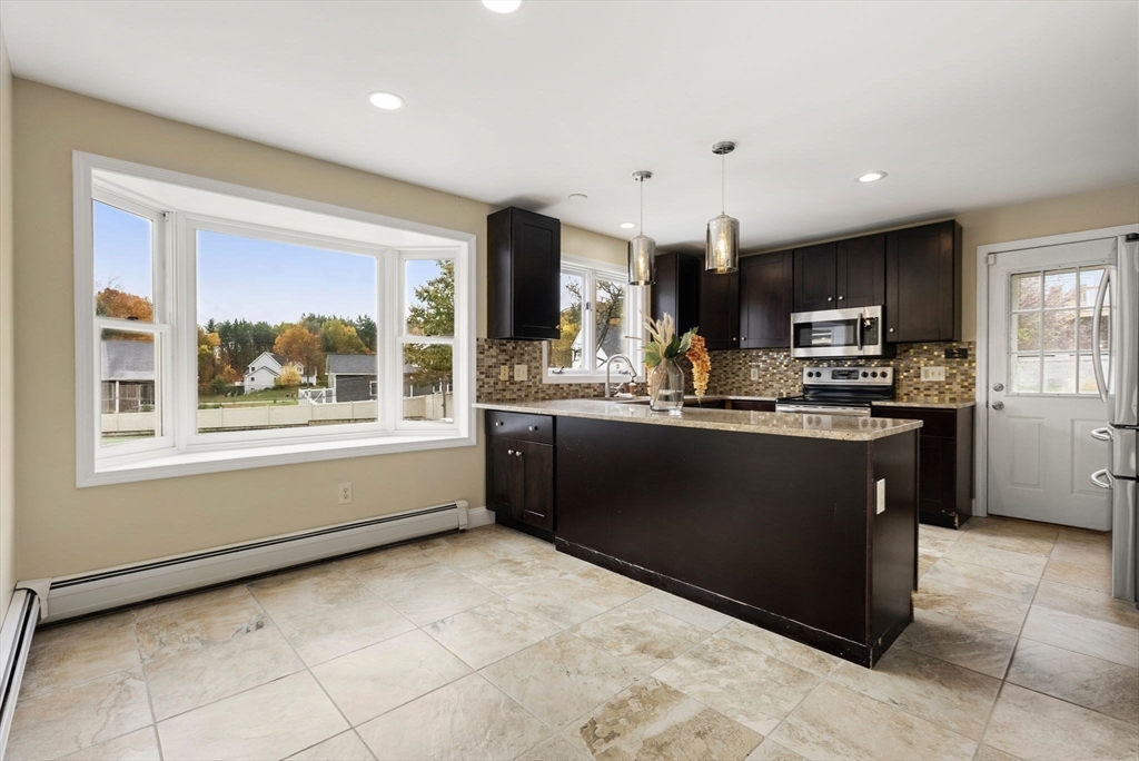 Greenfield, Massachusetts, 01301, United States, 4 Bedrooms Bedrooms, ,4 BathroomsBathrooms,Residential,For Sale,1967779