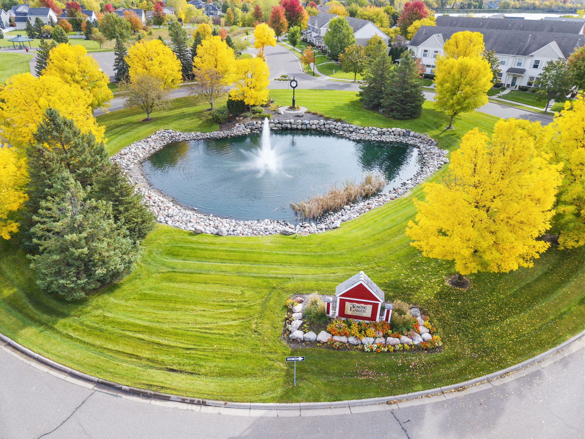  Contemporary Farmhouse Charm in Coveted Towne Lakes - 物件實景