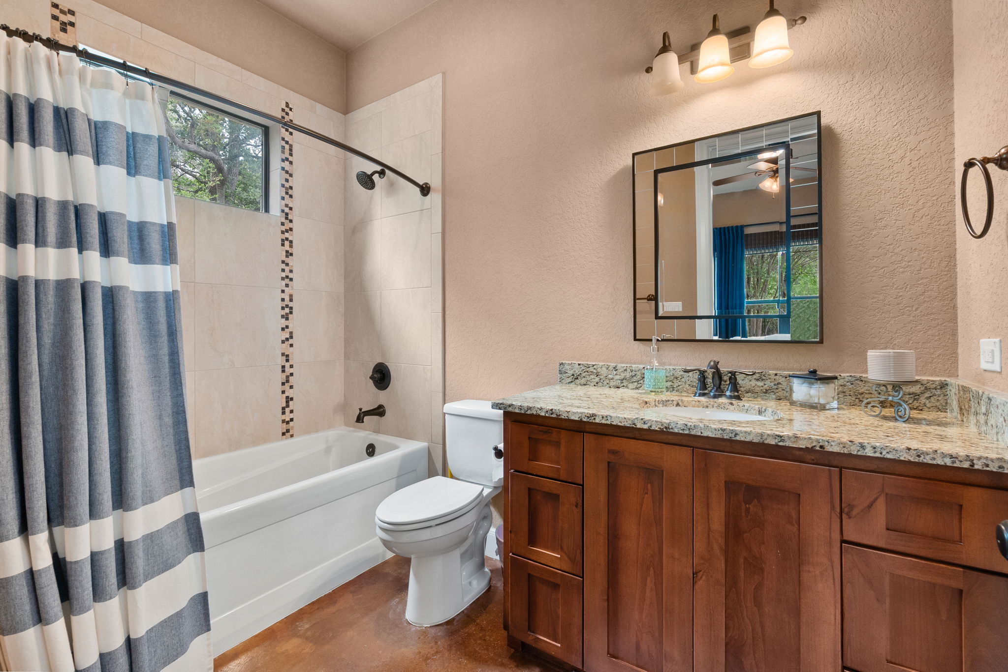  Private Hilltop Estate Overlooking Government Canyon - 物件實景