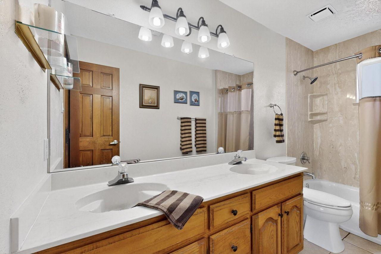 Albuquerque, New Mexico, 87109, United States, 4 Bedrooms Bedrooms, ,3 BathroomsBathrooms,Residential,For Sale,1847808