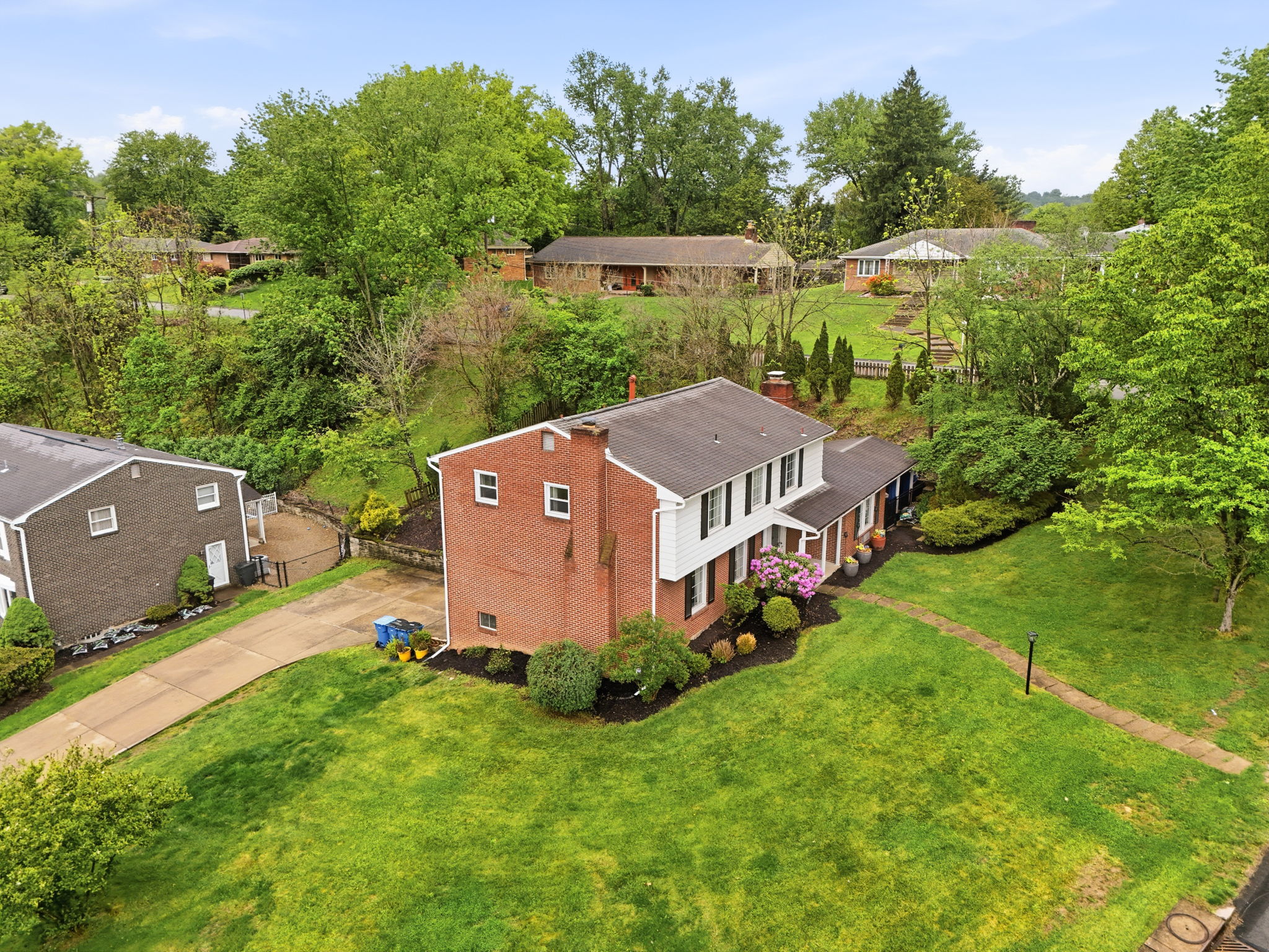  116 Hawthorne Drive, Pittsburgh, PA 15235 - 物件實景