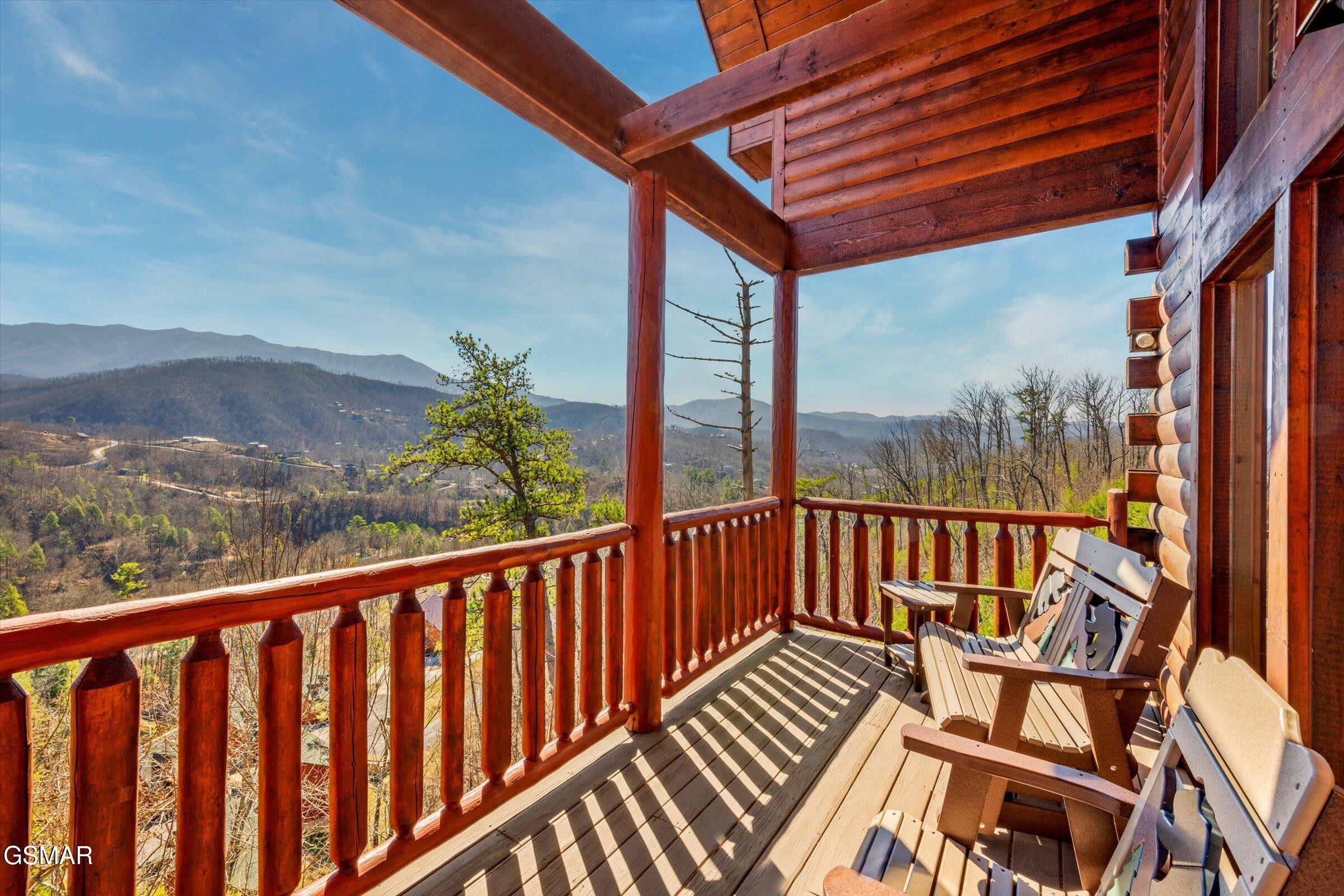 Gatlinburg, Tennessee, 37738, United States, 4 Bedrooms Bedrooms, ,5 BathroomsBathrooms,Residential,For Sale,1914228