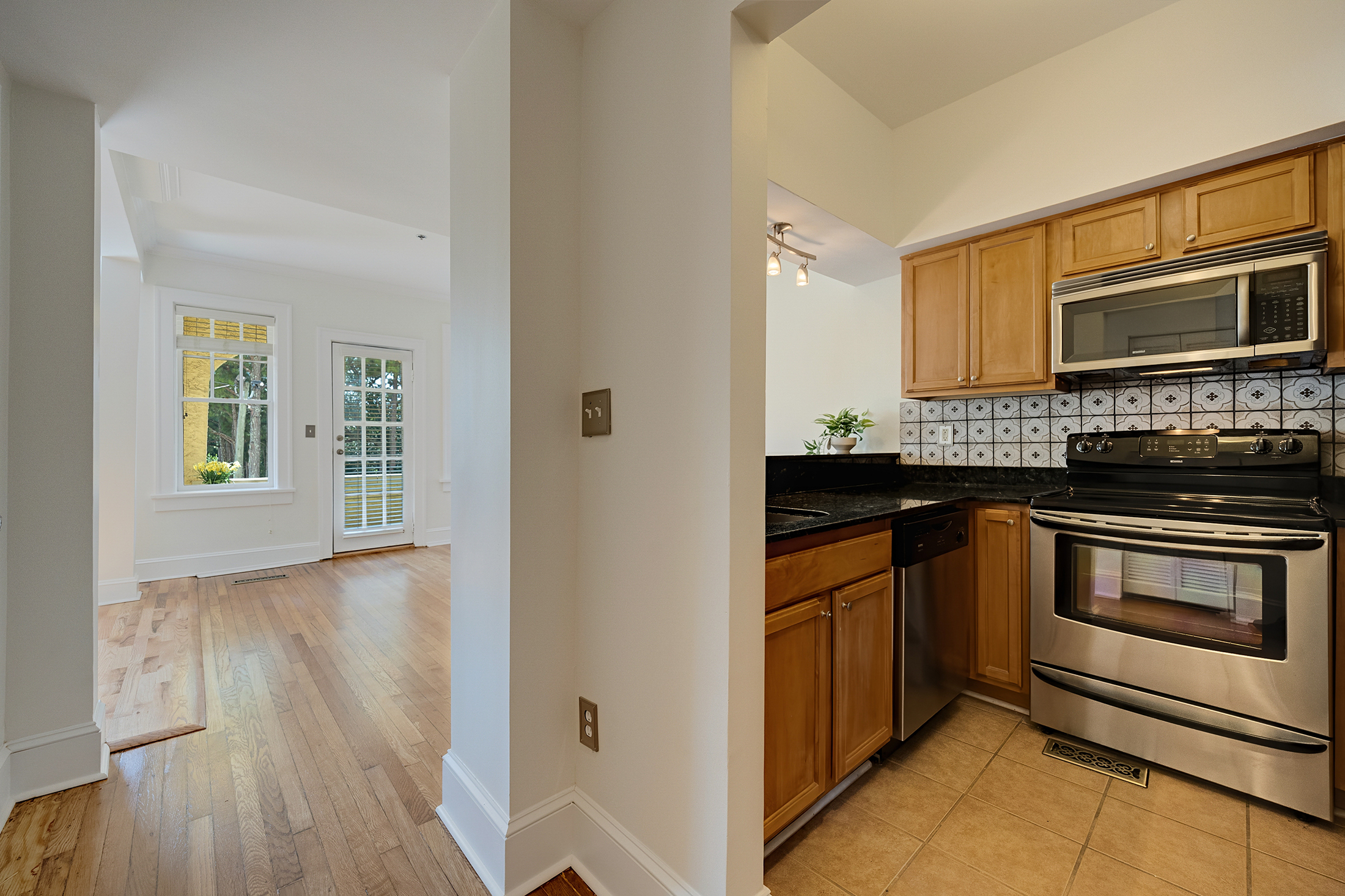  Charming Condo Set in the Iconic Alhambra Building in the Heart of Buckhead - 物件實景