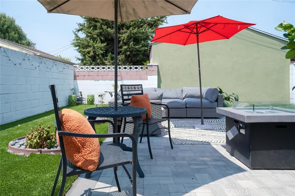 Los Angeles, California, 90008, United States, 3 Bedrooms Bedrooms, ,3 BathroomsBathrooms,Residential,For Sale,1984271