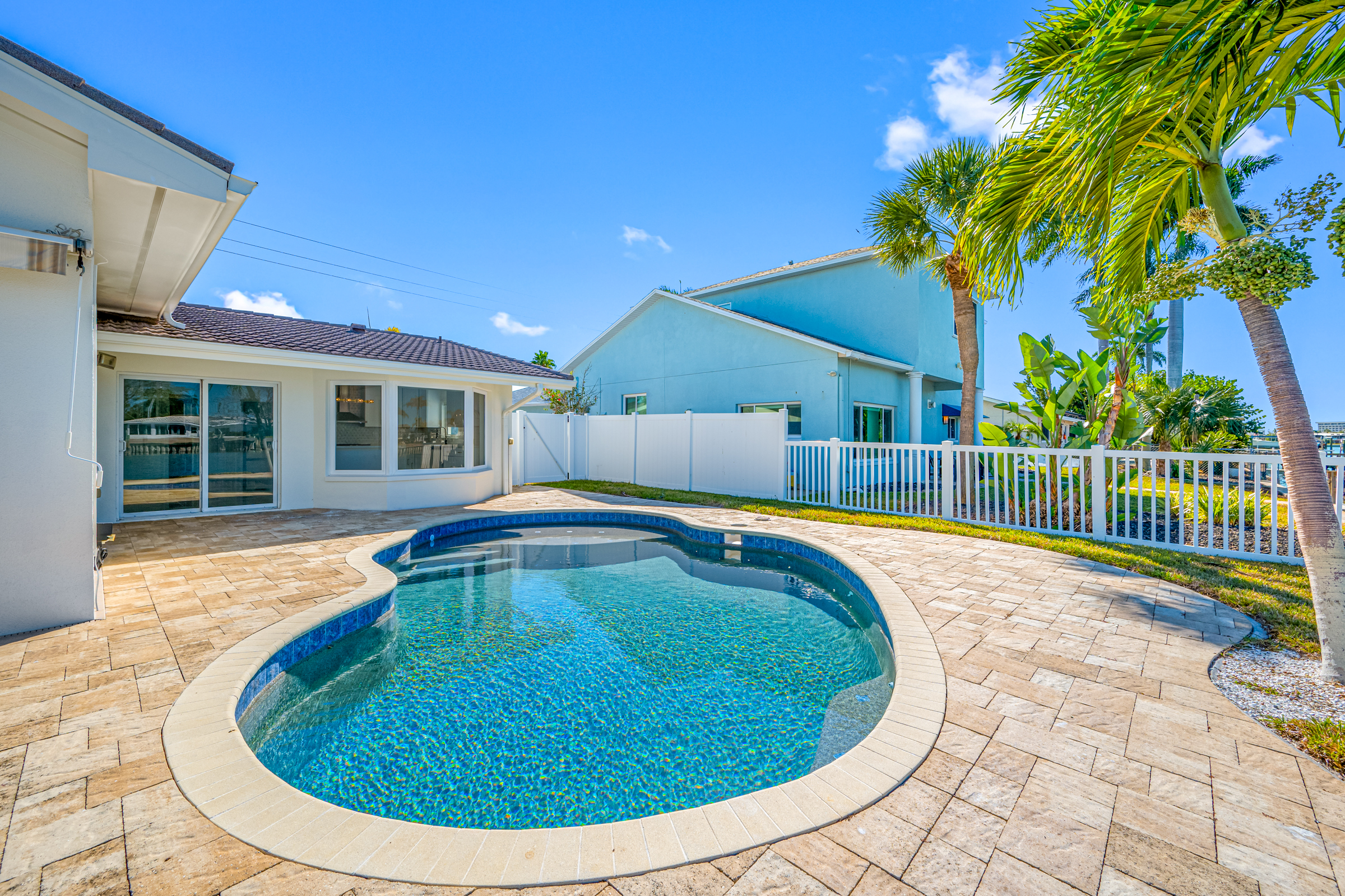 Treasure Island, Florida, 33706, United States, 3 Bedrooms Bedrooms, ,2 BathroomsBathrooms,Residential,For Sale,1990386