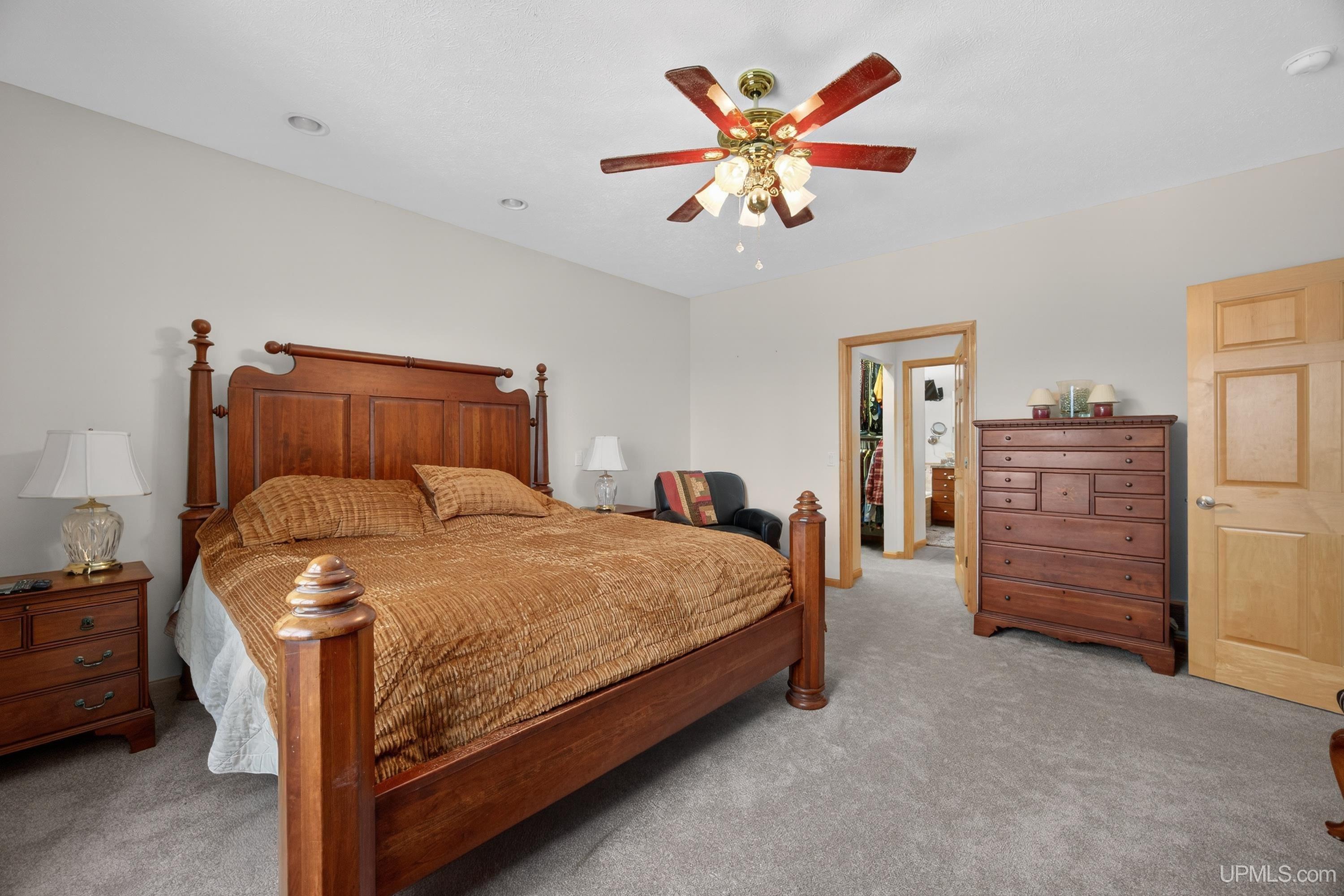 Houghton, Michigan, 49931, United States, 3 Bedrooms Bedrooms, ,4 BathroomsBathrooms,Residential,For Sale,2029605