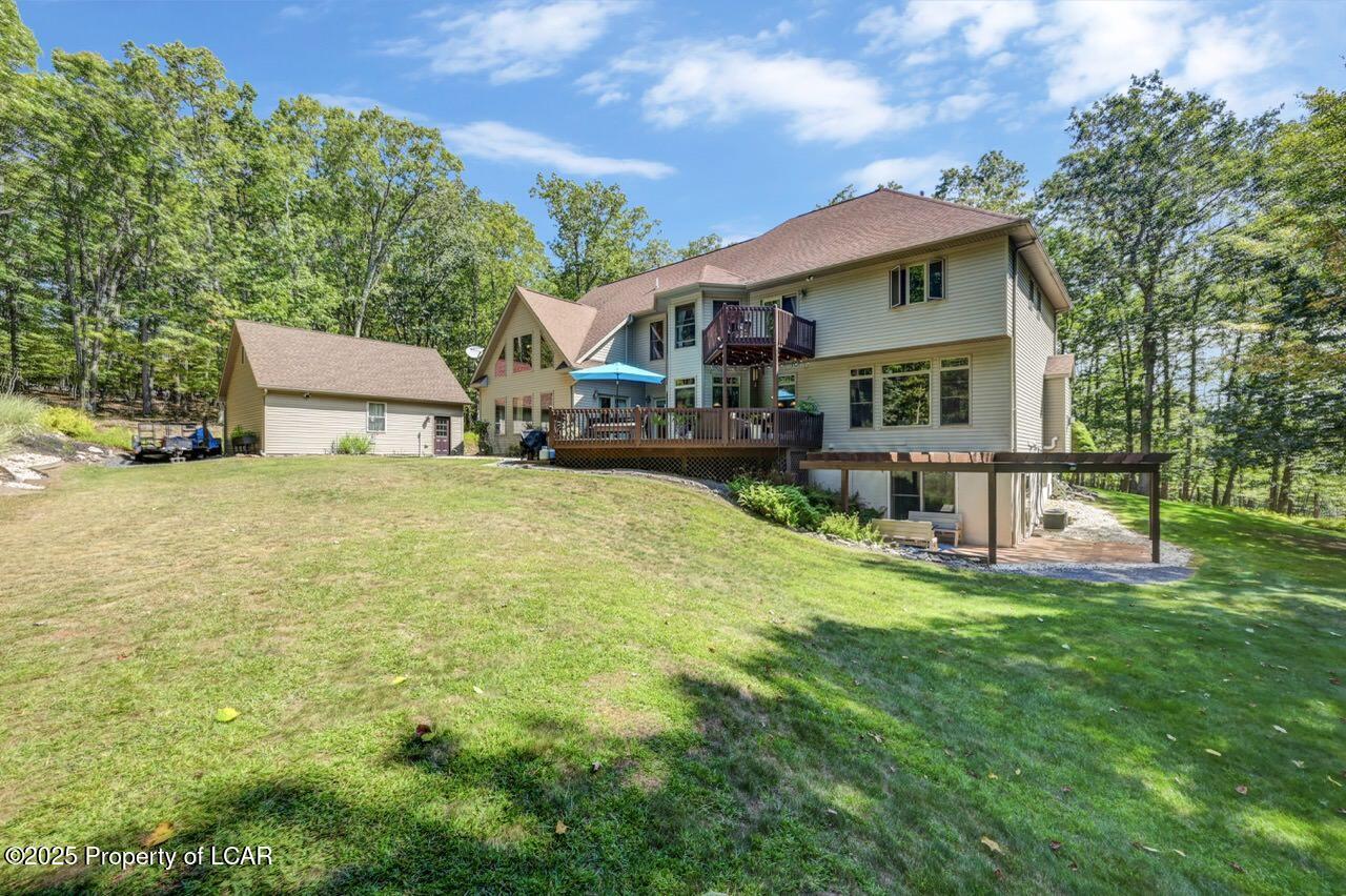 Mountain Top, Pennsylvania, 18707, United States, 4 Bedrooms Bedrooms, ,5 BathroomsBathrooms,Residential,For Sale,1944925