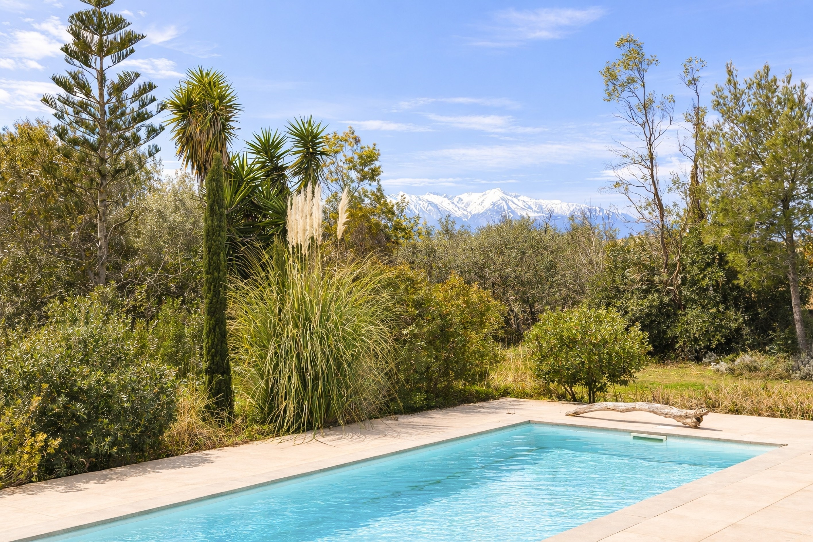  A CONTEMPORARY INTERLUDE FACING THE CANIGOU - 物件實景