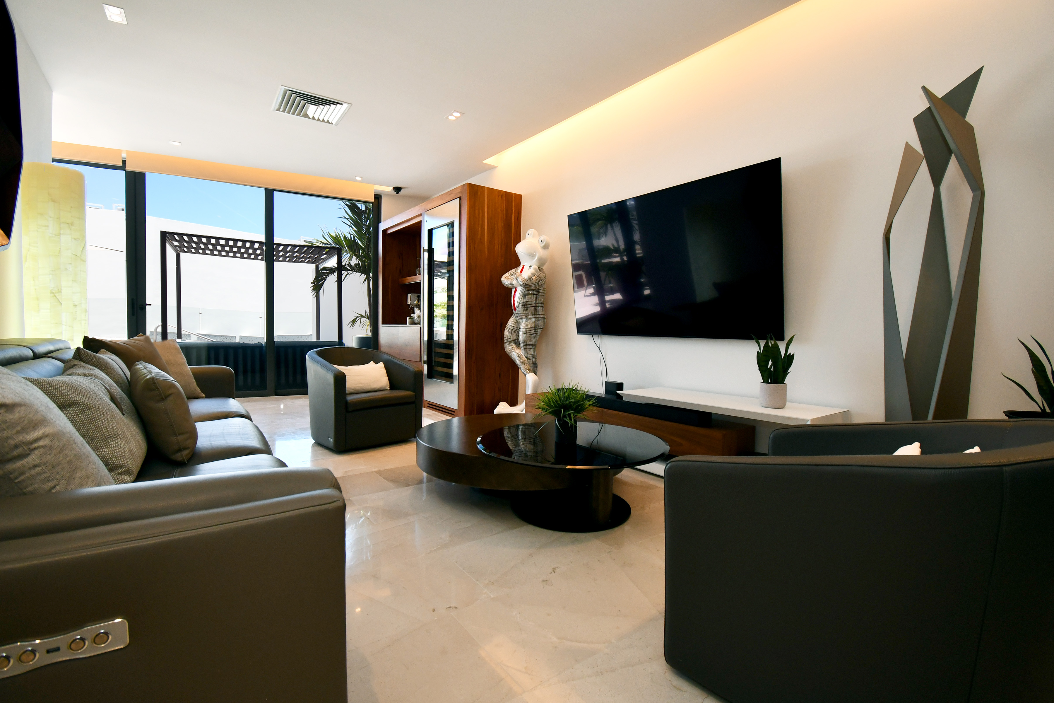  Three-Bedroom Blue Horizon Penthouse - 物件實景
