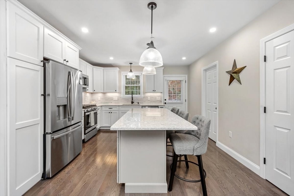 Pembroke, Massachusetts, 02359, United States, 2 Bedrooms Bedrooms, ,2 BathroomsBathrooms,Residential,For Sale,1992078