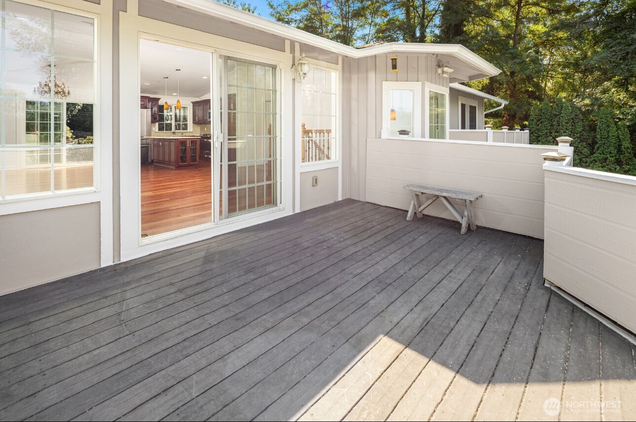 Kirkland, Washington, 98033, United States, 4 Bedrooms Bedrooms, ,2 BathroomsBathrooms,Residential,For Sale,1938855