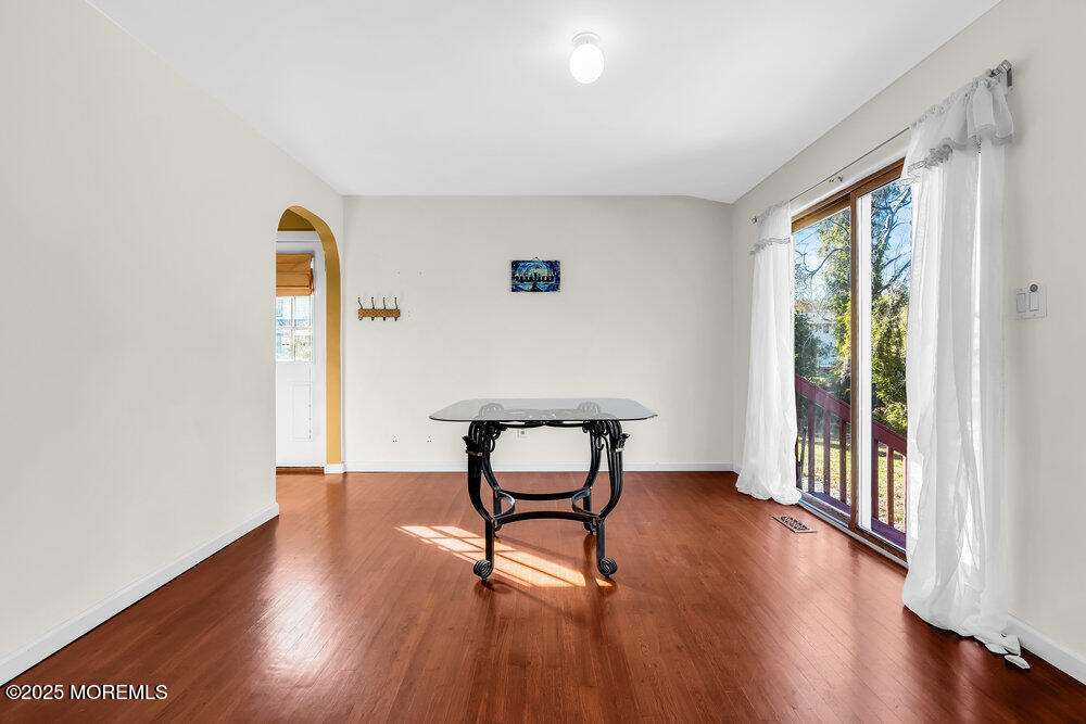 Tinton Falls, New Jersey, 07712, United States, 3 Bedrooms Bedrooms, ,2 BathroomsBathrooms,Residential,For Sale,1987767