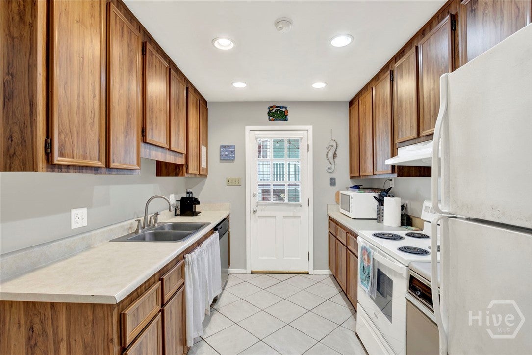 TYBEE ISLAND, Georgia, 31328, United States, 4 Bedrooms Bedrooms, ,2 BathroomsBathrooms,Residential,For Sale,2030001