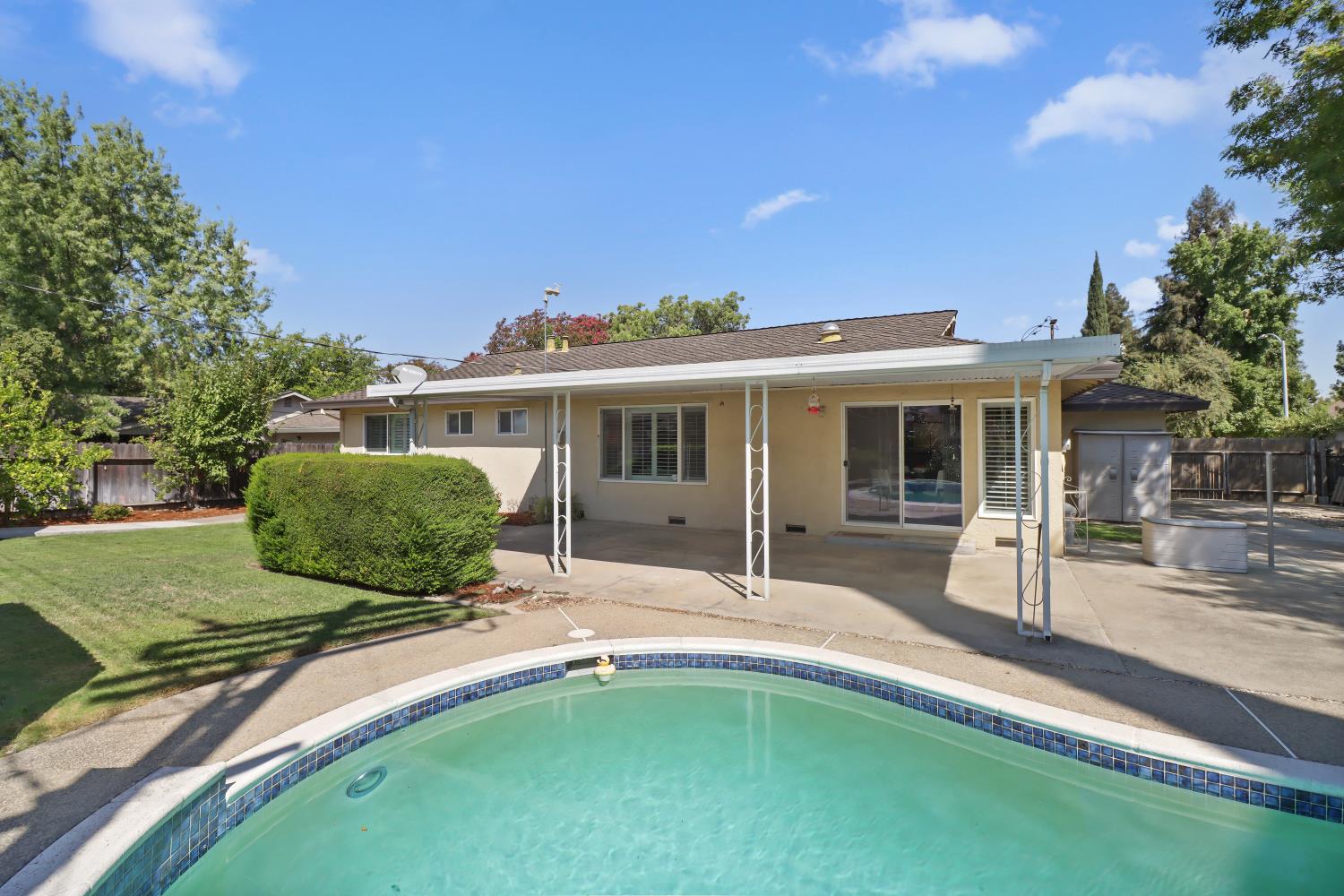Sacramento, California, 95821, United States, 3 Bedrooms Bedrooms, ,2 BathroomsBathrooms,Residential,For Sale,1941774