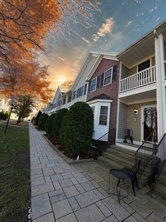 Haverhill, Massachusetts, 01835, United States, 6 Bedrooms Bedrooms, ,3 BathroomsBathrooms,Residential,For Sale,1995379