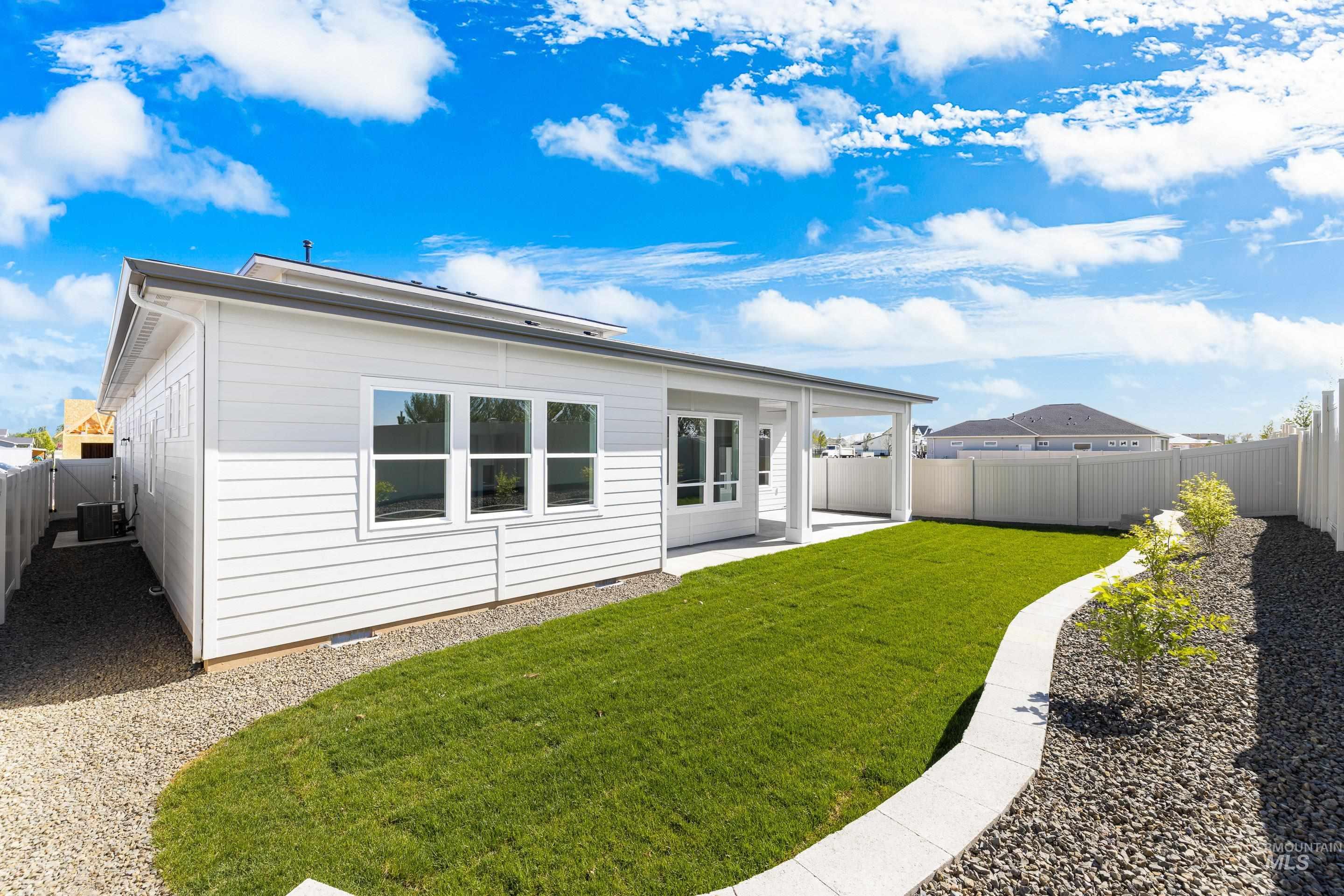 Kuna, Idaho, 83634, United States, 3 Bedrooms Bedrooms, ,Residential,For Sale,1989227