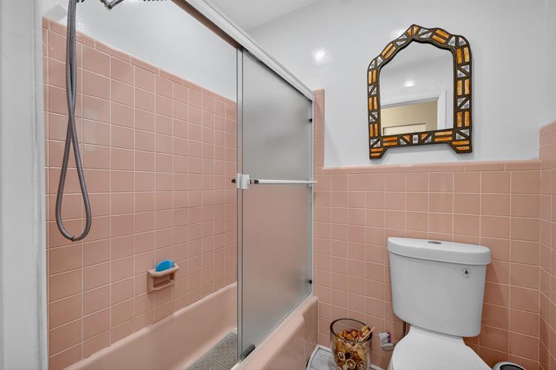 Oakland Park, Florida, 33334, United States, 3 Bedrooms Bedrooms, ,2 BathroomsBathrooms,Residential,For Sale,1986297