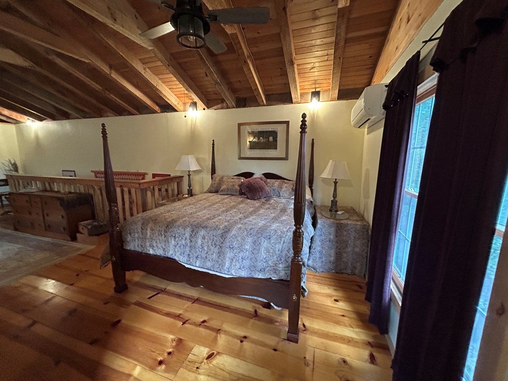 Blue Ridge, Georgia, 30513, United States, 3 Bedrooms Bedrooms, ,3 BathroomsBathrooms,Residential,For Sale,1954403