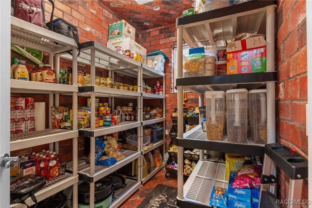 Crystal River, Florida, 34428, United States, 4 Bedrooms Bedrooms, ,4 BathroomsBathrooms,Residential,For Sale,1983688