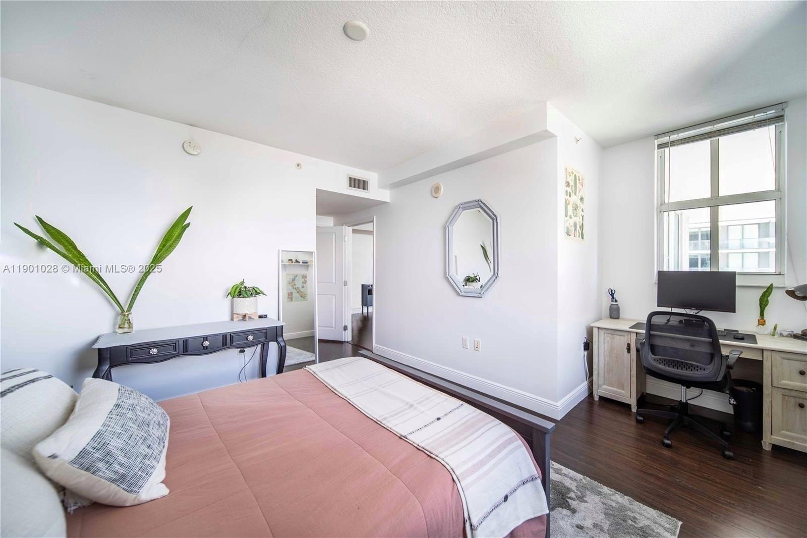 Miami, Florida, 33130, United States, 2 Bedrooms Bedrooms, ,2 BathroomsBathrooms,Residential,For Sale,1970069