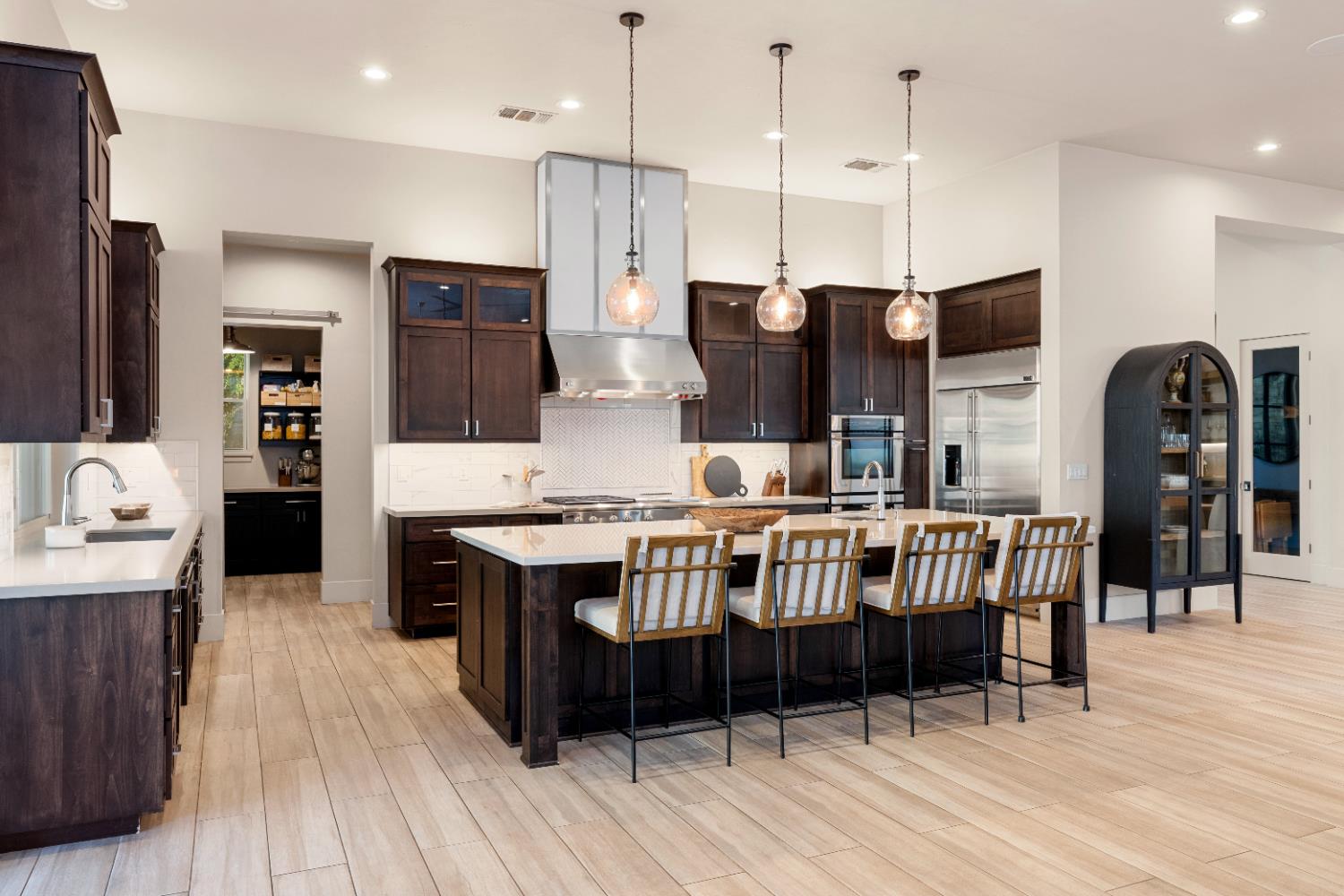 Loomis, California, 95650, United States, 5 Bedrooms Bedrooms, ,6 BathroomsBathrooms,Residential,For Sale,2003238