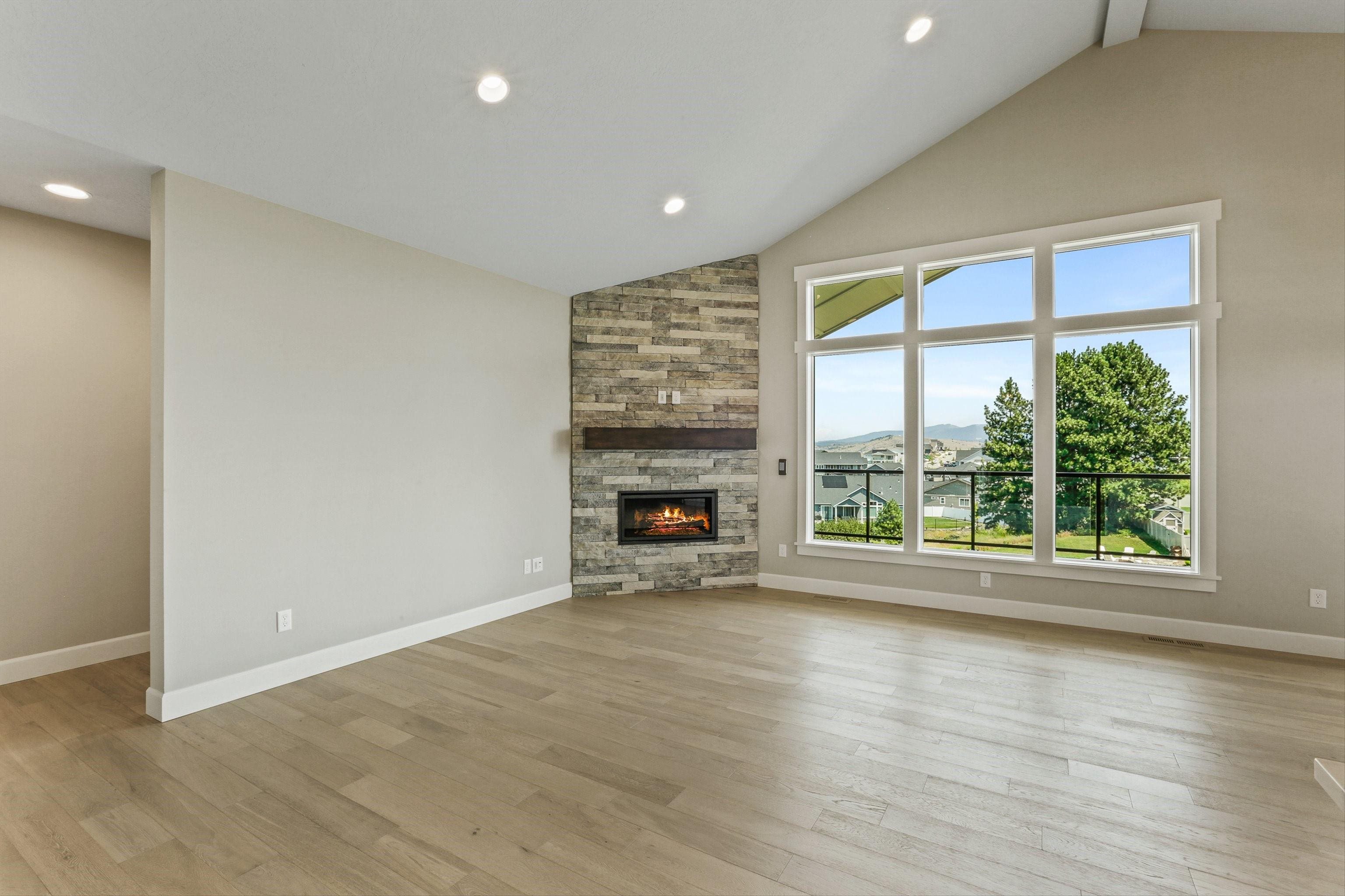 Spokane, Washington, 99223, United States, 5 Bedrooms Bedrooms, ,4 BathroomsBathrooms,Residential,For Sale,1999672