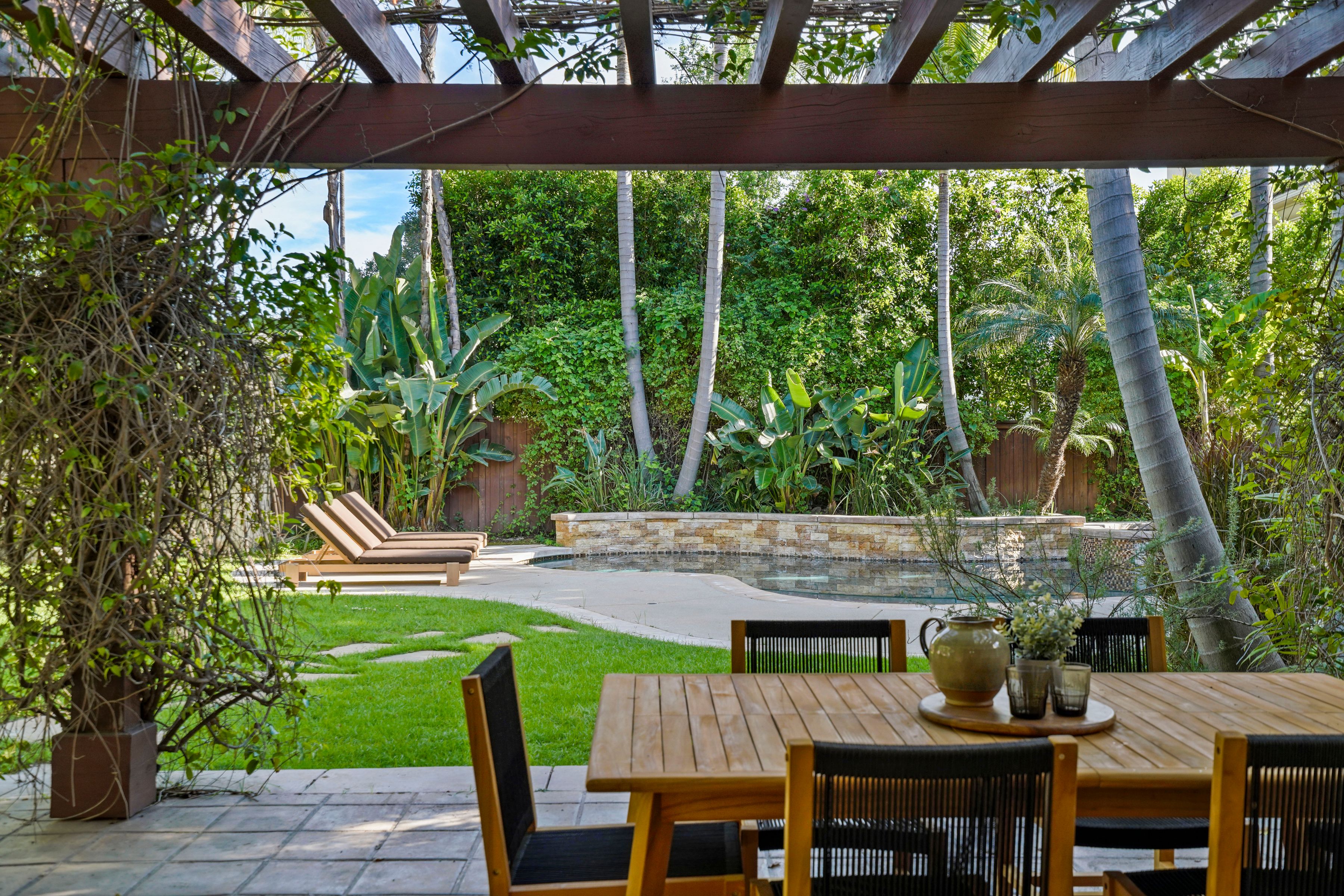  13164 Magnolia Boulevard - 物件實景