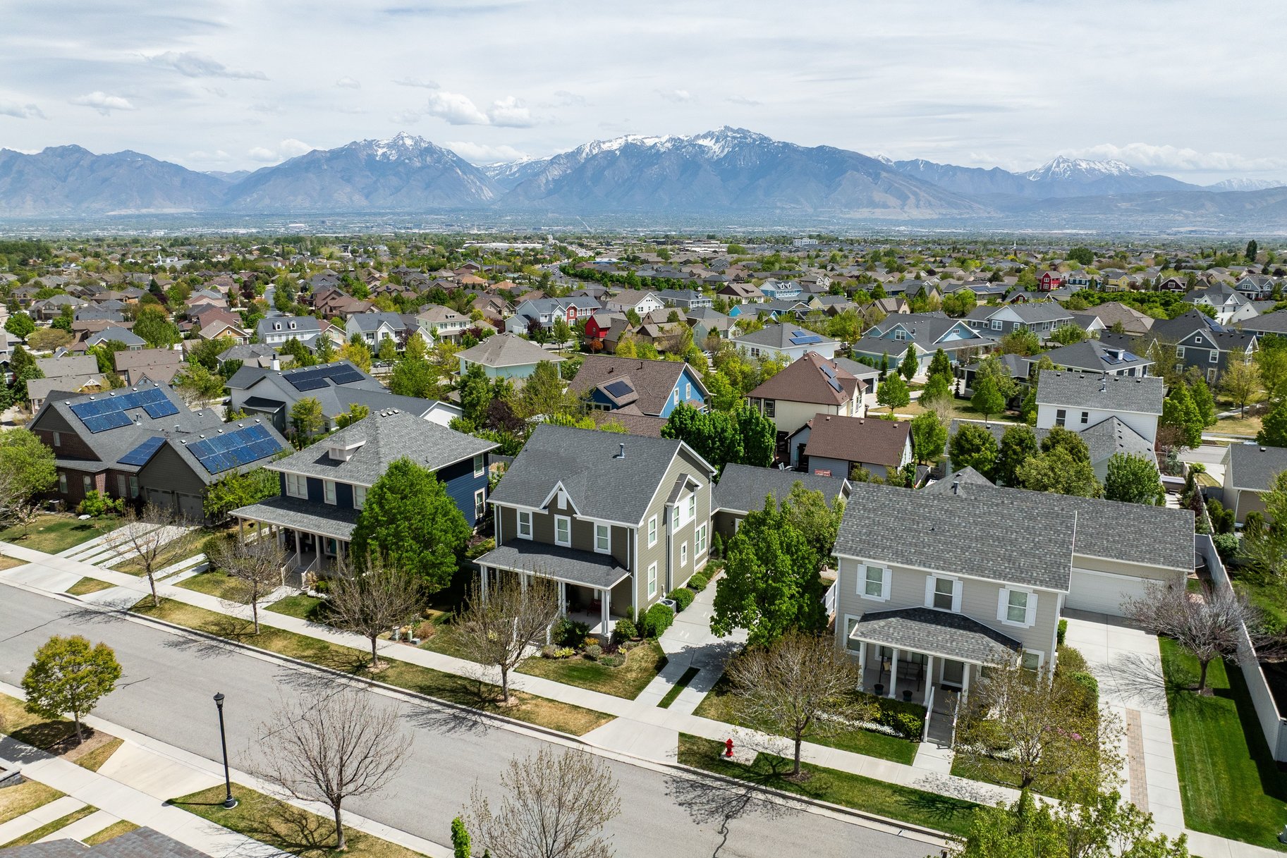  Rare North Shore Gem on One of Daybreak
