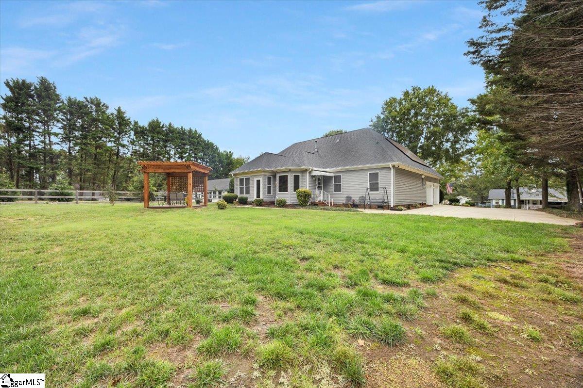 Greenville, South Carolina, 29617, United States, 4 Bedrooms Bedrooms, ,3 BathroomsBathrooms,Residential,For Sale,1955283