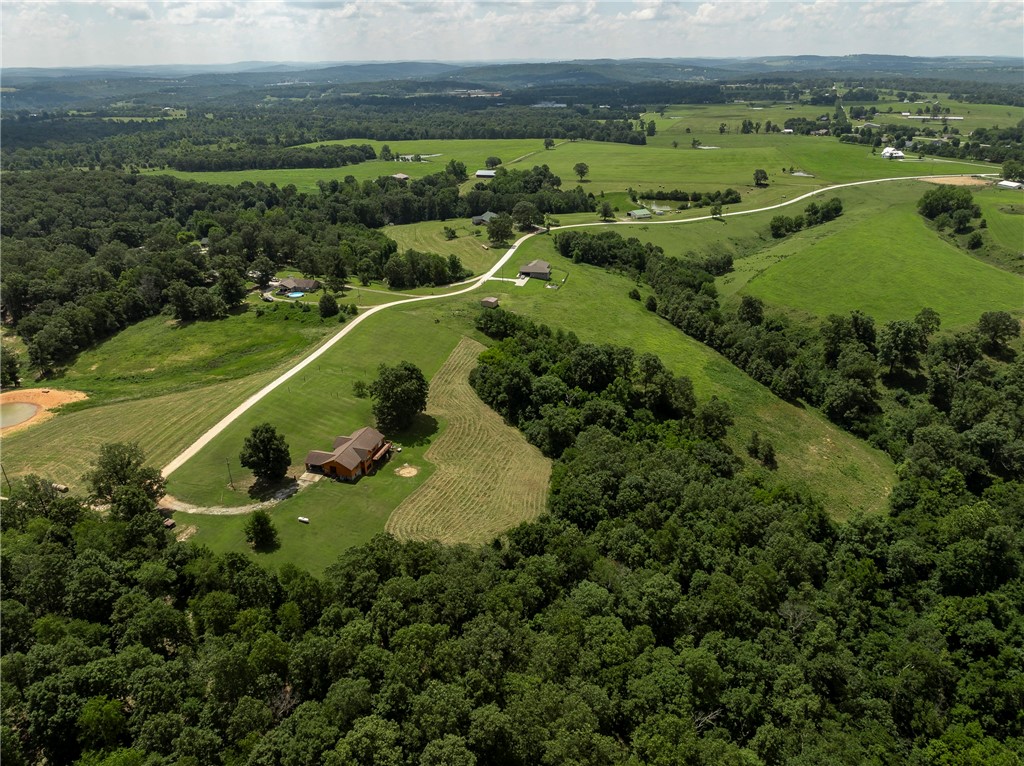 Huntsville, Arkansas, 72740, United States, 3 Bedrooms Bedrooms, ,4 BathroomsBathrooms,Residential,For Sale,1907713