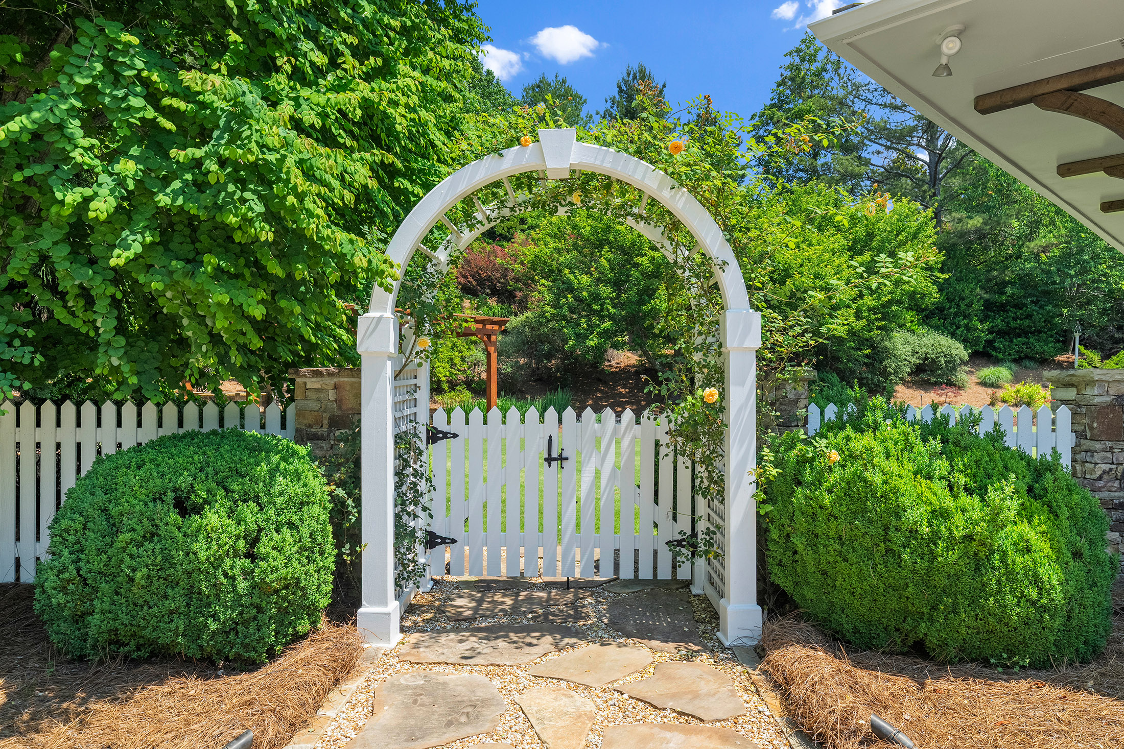  Estate-style Living in One of Milton