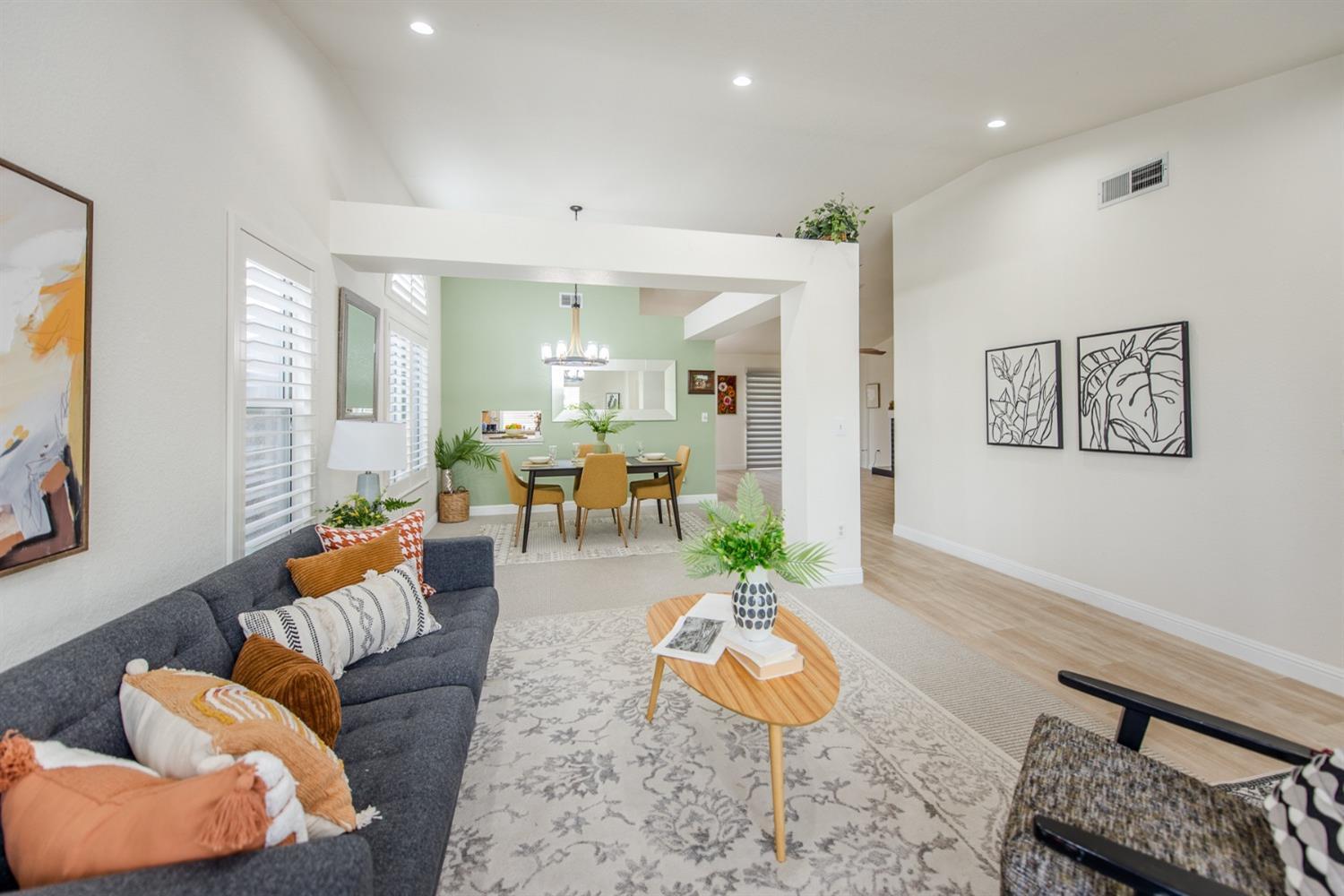 Woodland, California, 95695, United States, 3 Bedrooms Bedrooms, ,2 BathroomsBathrooms,Residential,For Sale,1847457