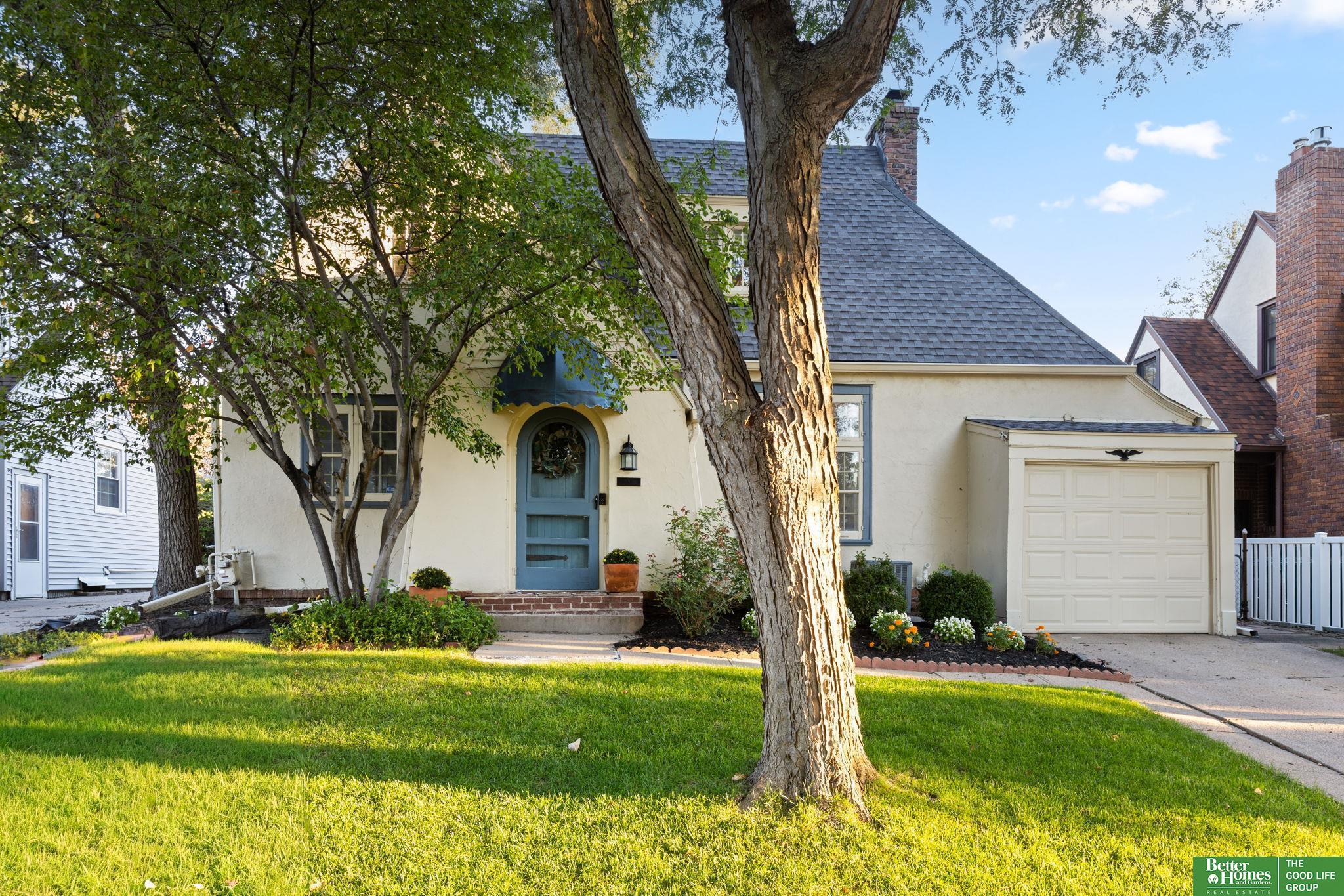 Pine St, Omaha, NE 68105
