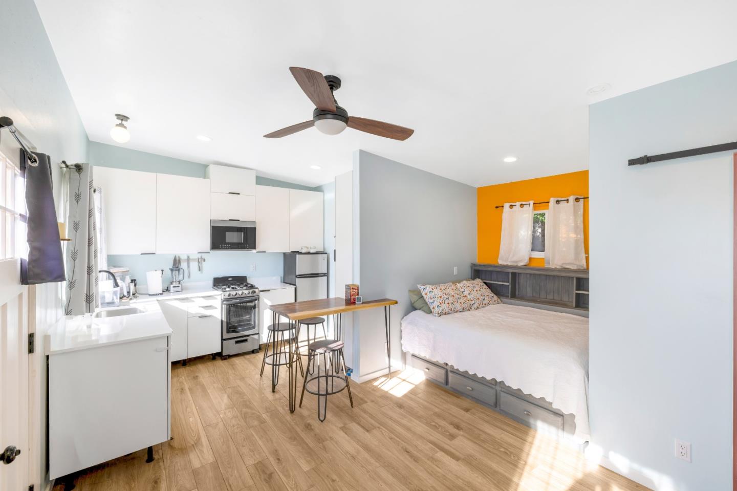 Pacific Grove, California, 93950, United States, 3 Bedrooms Bedrooms, ,2 BathroomsBathrooms,Residential,For Sale,1999669