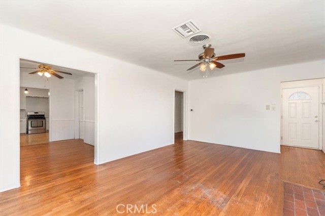 Van Nuys, California, 91401, United States, 3 Bedrooms Bedrooms, ,1 BathroomBathrooms,Residential,For Sale,2005307