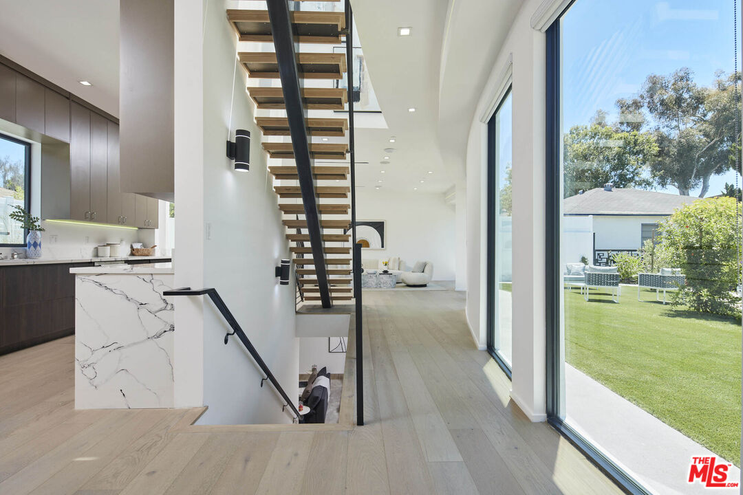 Culver City, California, 90230, United States, 4 Bedrooms Bedrooms, ,7 BathroomsBathrooms,Residential,For Sale,1804248