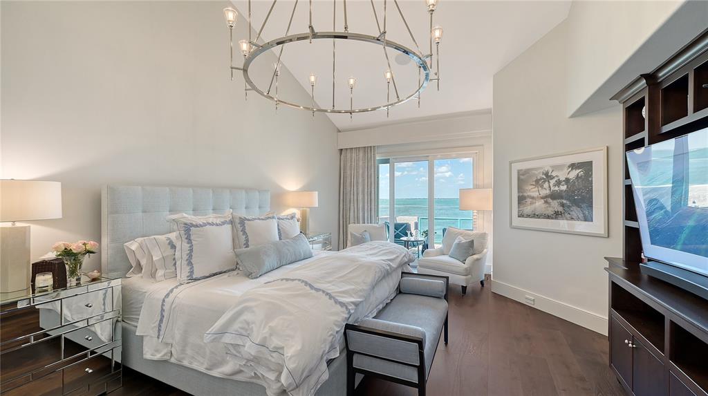 Longboat Key, Florida, 34228, United States, 3 Bedrooms Bedrooms, ,4 BathroomsBathrooms,Residential,For Sale,1777241