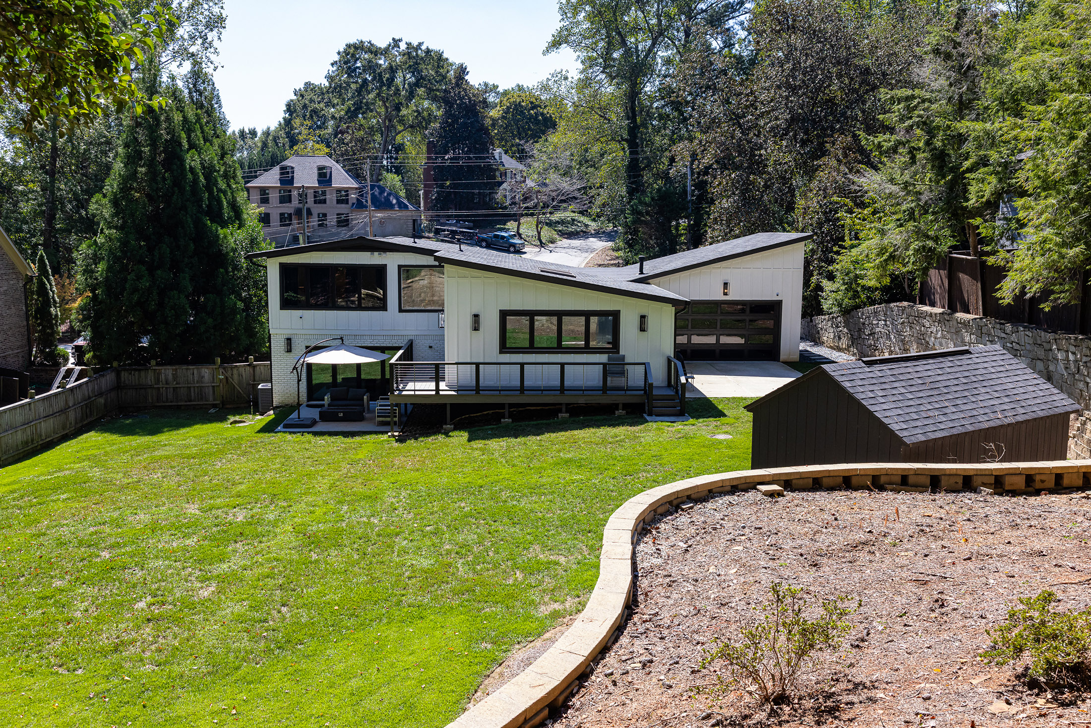  Beautifully Reimagined Mid-century Masterpiece Nestled in the Heart of Vinings - 物件實景