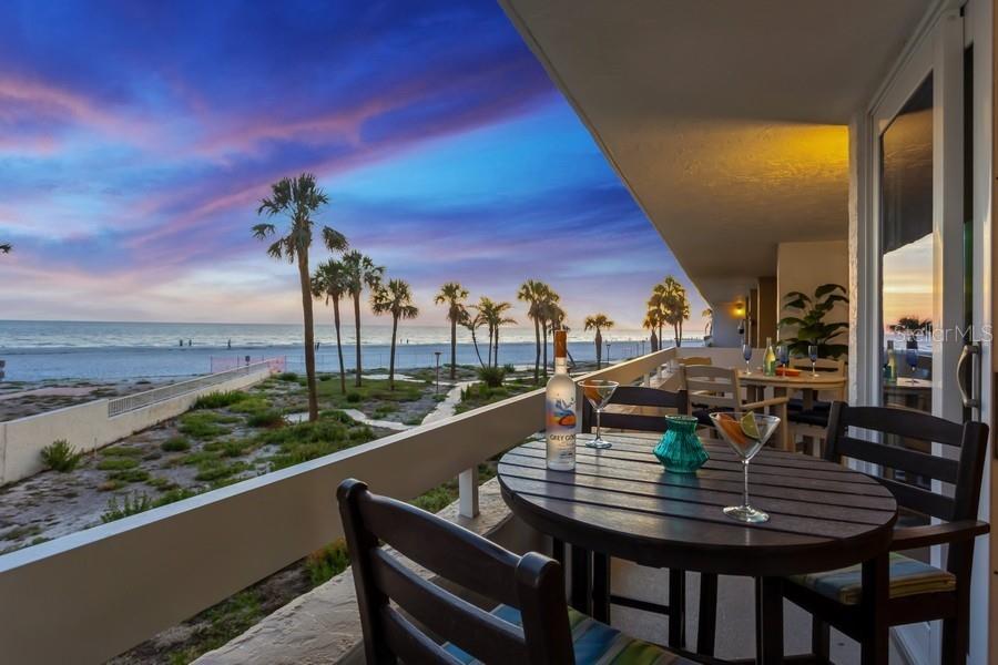Redington Shores, Florida, 33708, United States, 2 Bedrooms Bedrooms, ,2 BathroomsBathrooms,Residential,For Sale,1838596