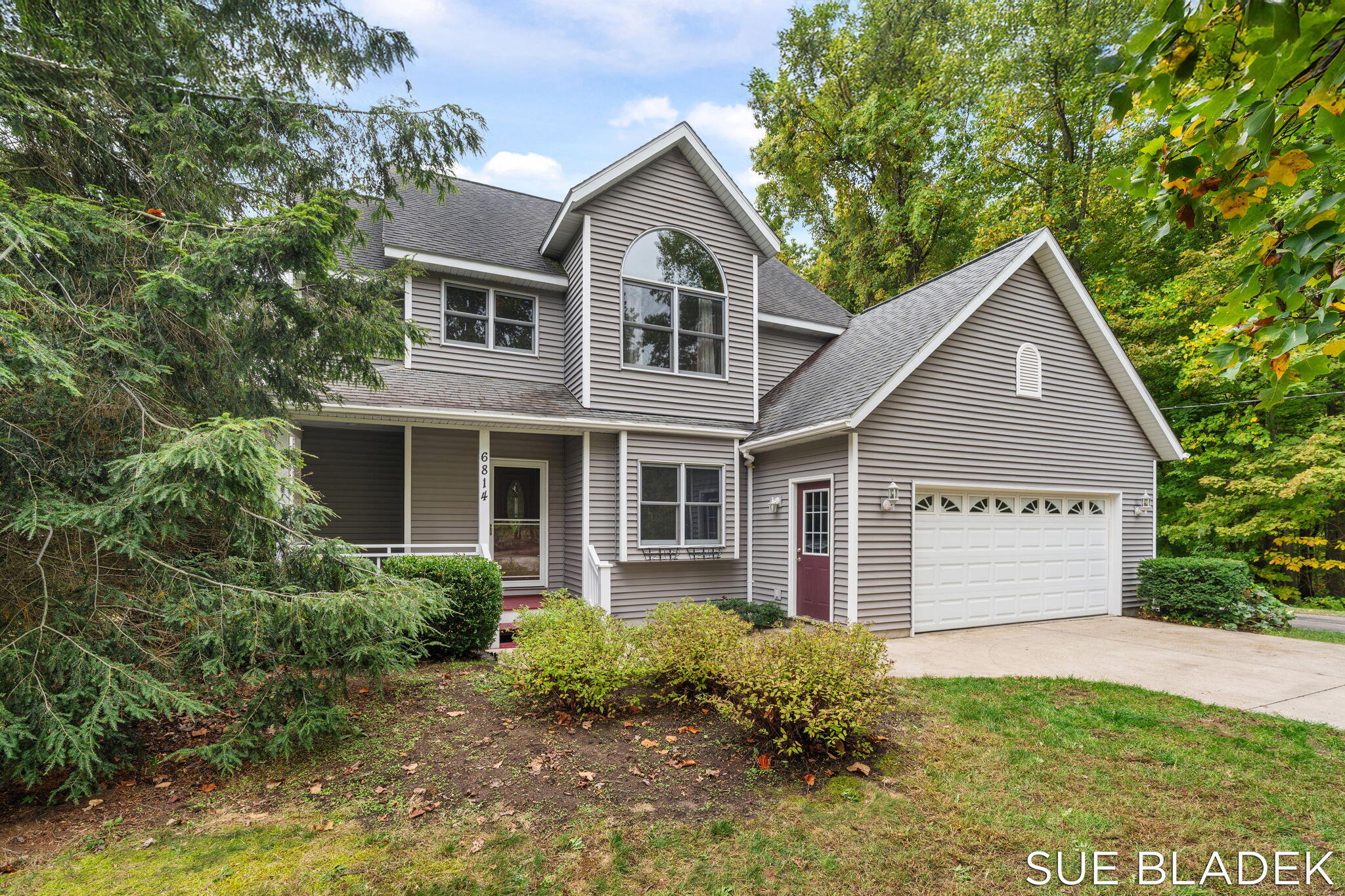 Fennville, Michigan, 49408, United States, 4 Bedrooms Bedrooms, ,4 BathroomsBathrooms,Residential,For Sale,1966449