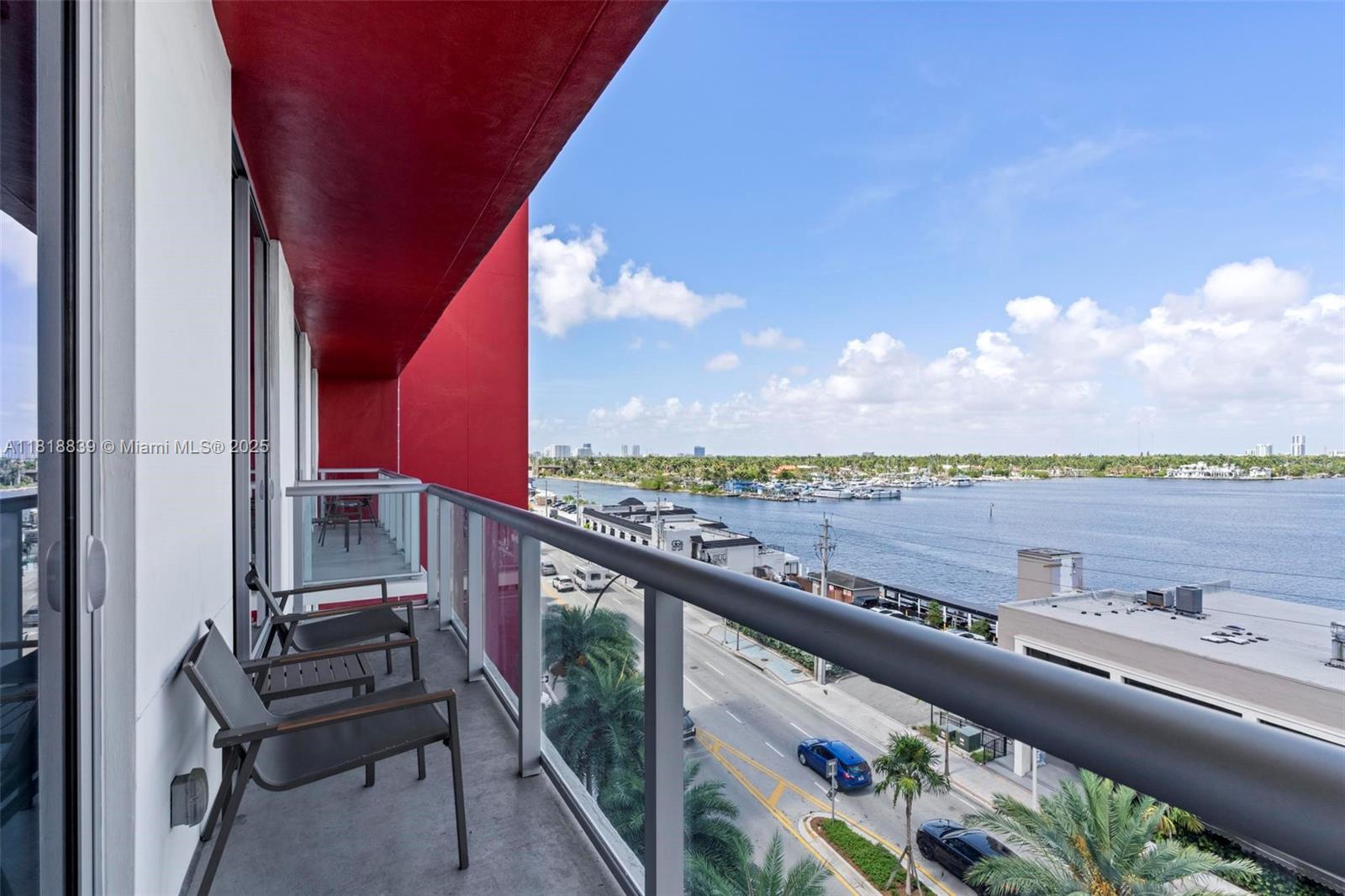 Hollywood, Florida, 33019, United States, 2 Bedrooms Bedrooms, ,1 BathroomBathrooms,Residential,For Sale,1850092