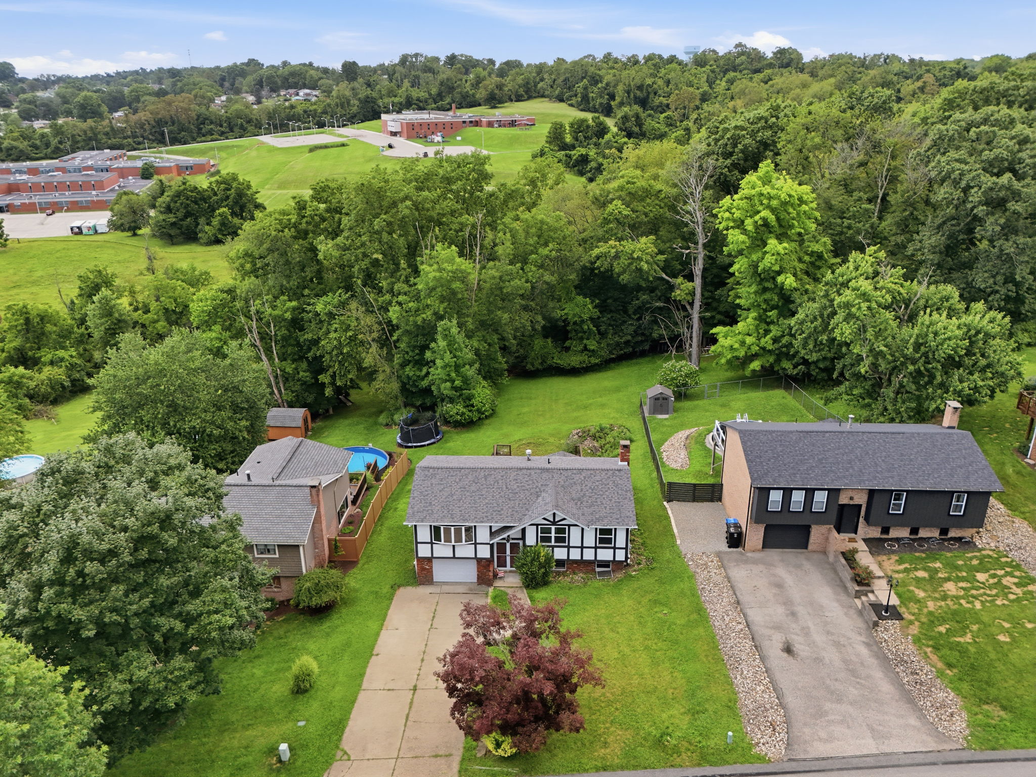  145 Karen Drive, Elizabeth, PA 15037 - 物件實景