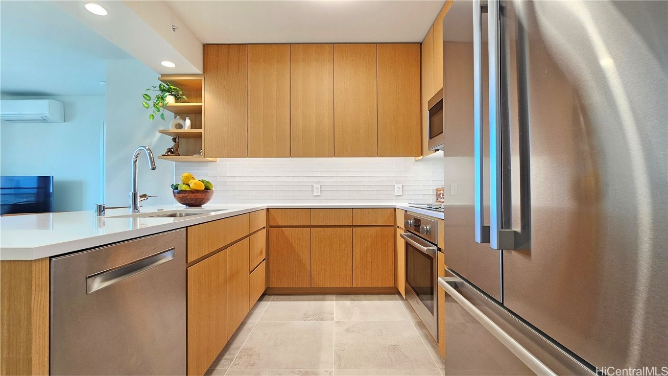 Honolulu, Hawaii, 96814, United States, 2 Bedrooms Bedrooms, ,2 BathroomsBathrooms,Residential,For Sale,1699927
