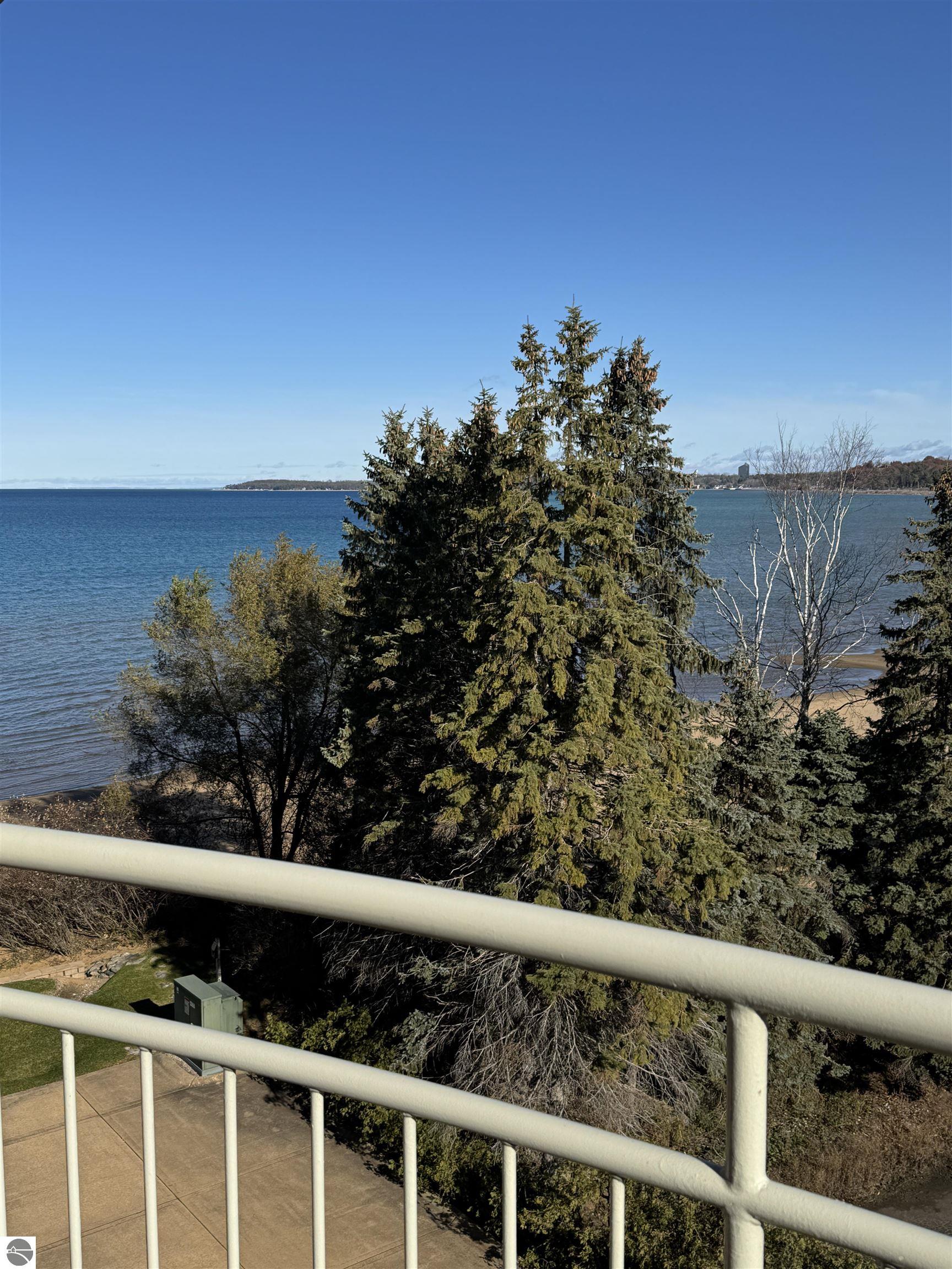 Traverse City, Michigan, 49686, United States, 2 Bedrooms Bedrooms, ,1 BathroomBathrooms,Residential,For Sale,1991847
