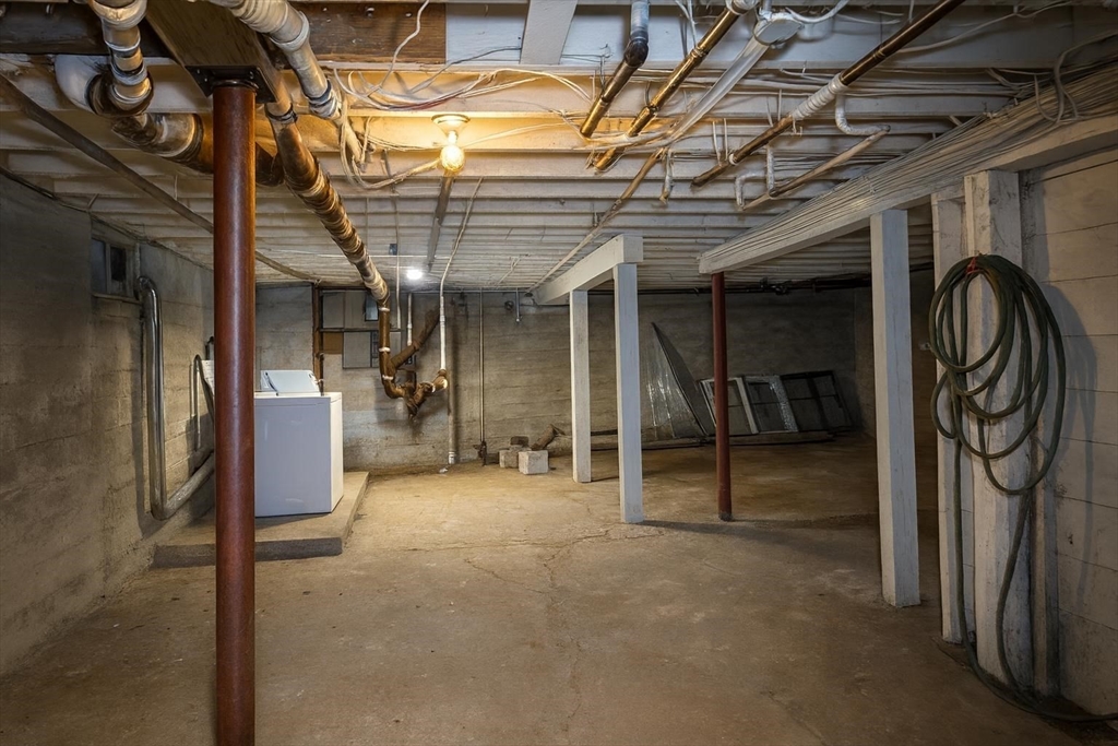 Fitchburg, Massachusetts, 01420, United States, 6 Bedrooms Bedrooms, ,3 BathroomsBathrooms,Residential,For Sale,1943341