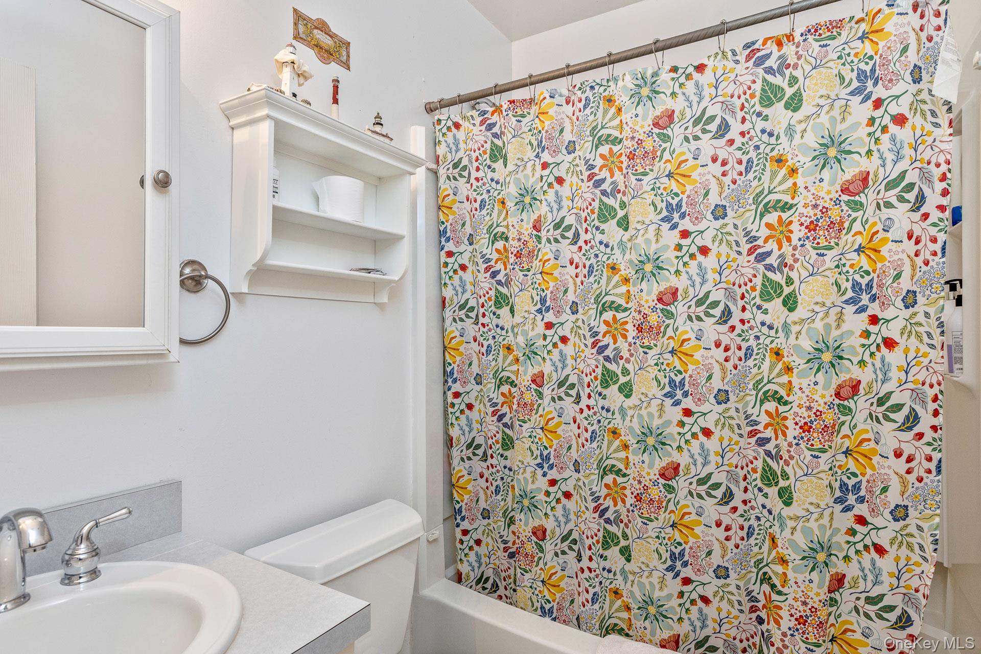 Shirley, New York, 11967, United States, 4 Bedrooms Bedrooms, ,3 BathroomsBathrooms,Residential,For Sale,1992037