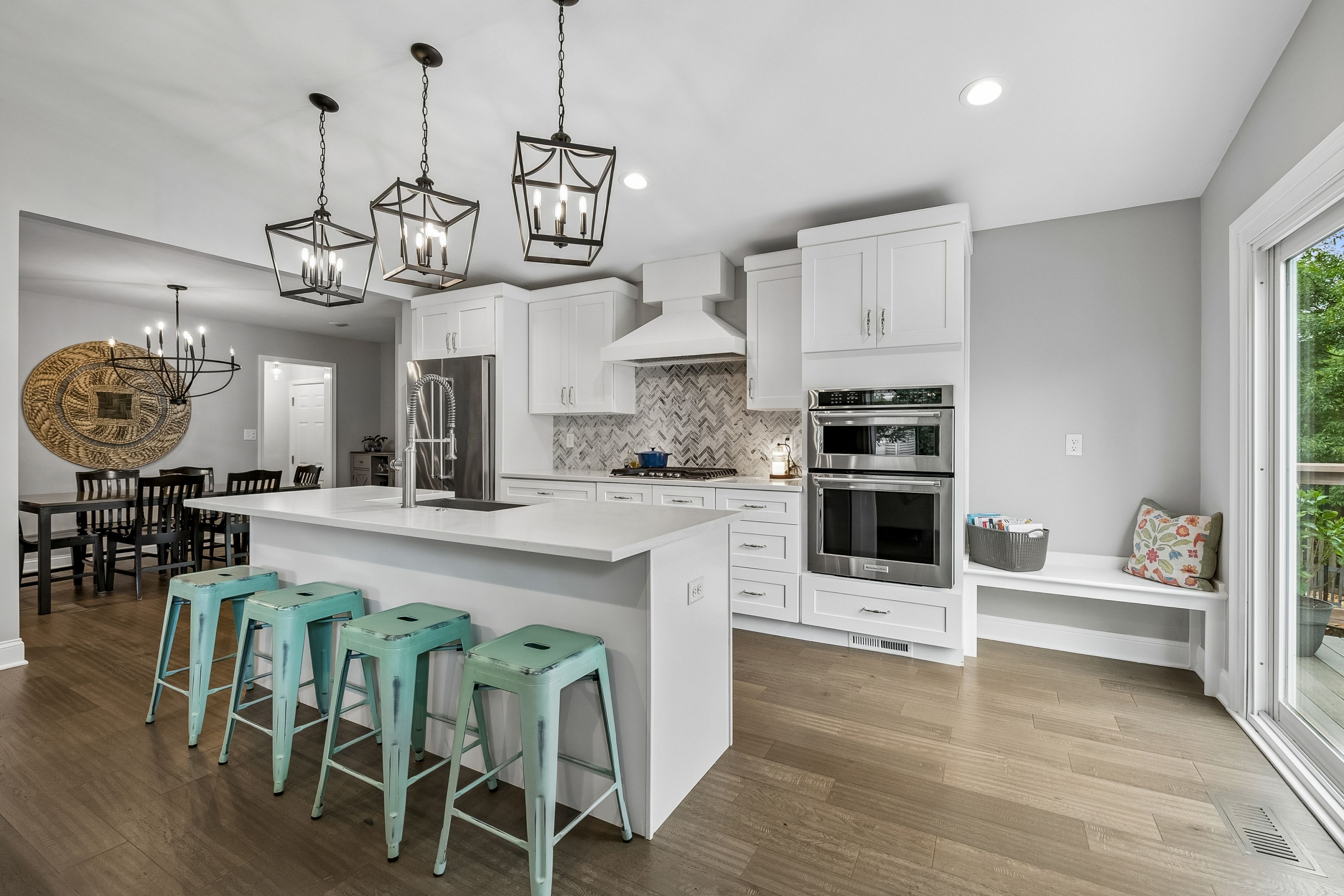  Beautifully Renovated in Coveted Chowen Park - 物件實景