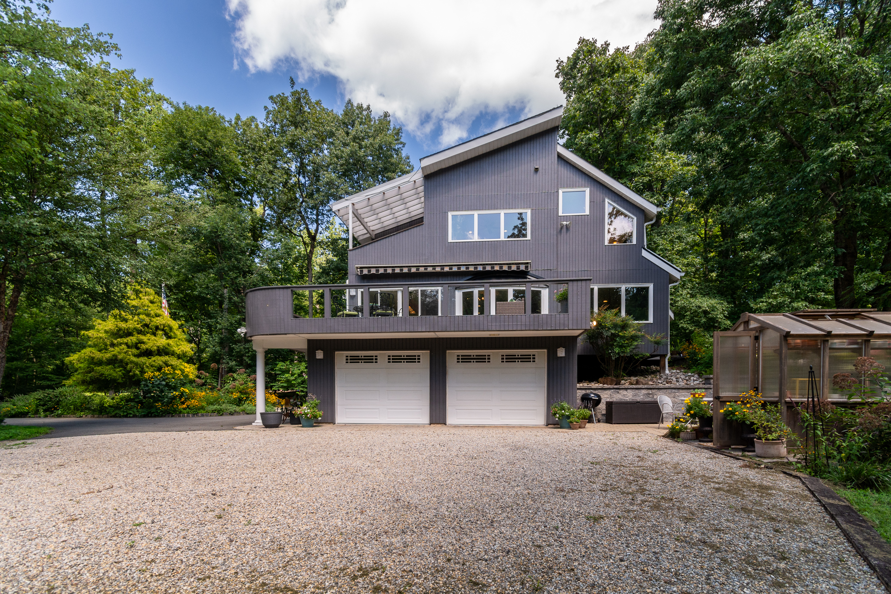  One-of-a-Kind Contemporary - 物件實景