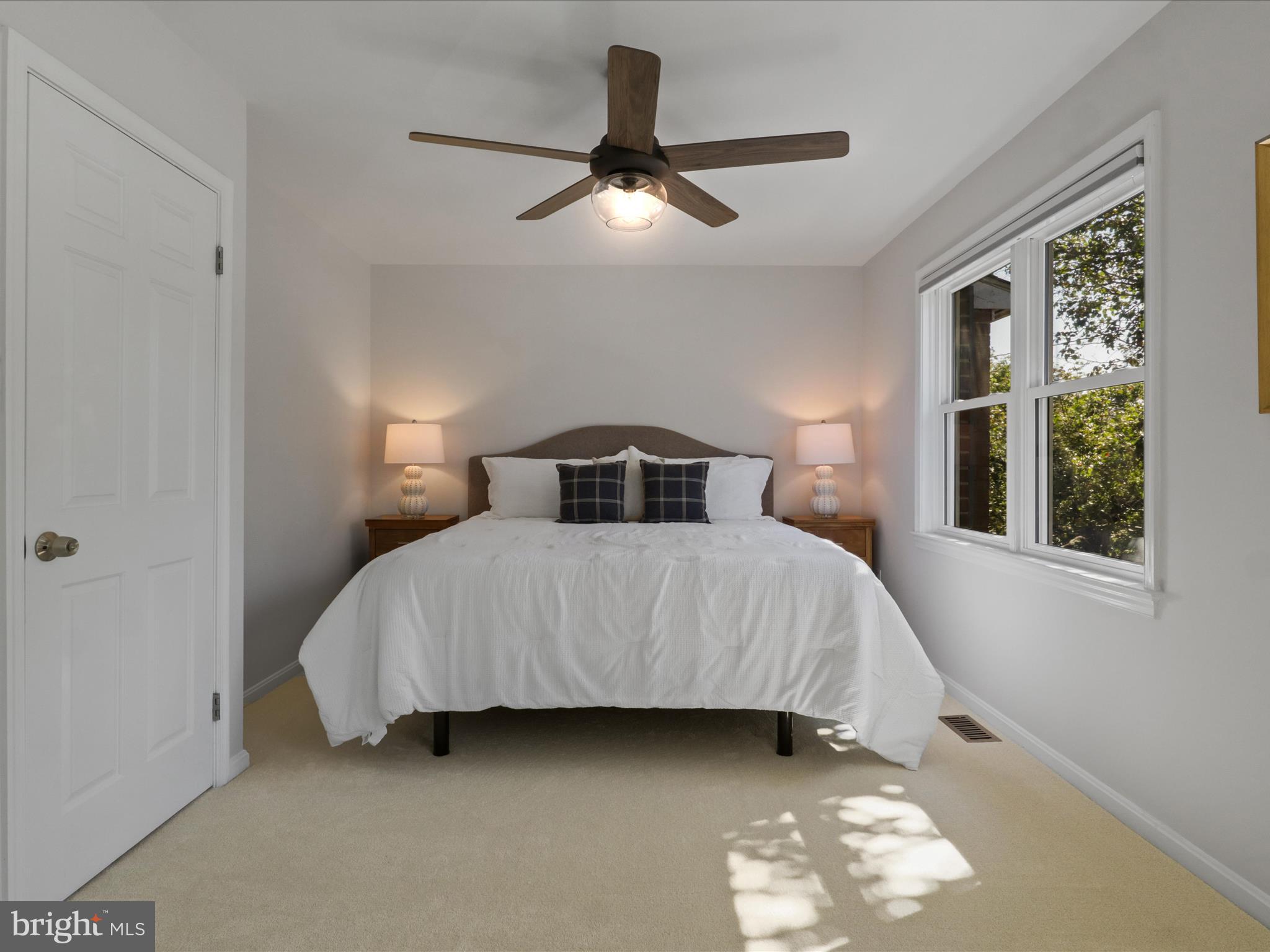 Arlington, Virginia, 22205, United States, 3 Bedrooms Bedrooms, ,3 BathroomsBathrooms,Residential,For Sale,1943915
