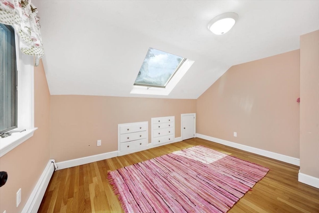 Milton, Massachusetts, 02186, United States, 4 Bedrooms Bedrooms, ,2 BathroomsBathrooms,Residential,For Sale,1917641